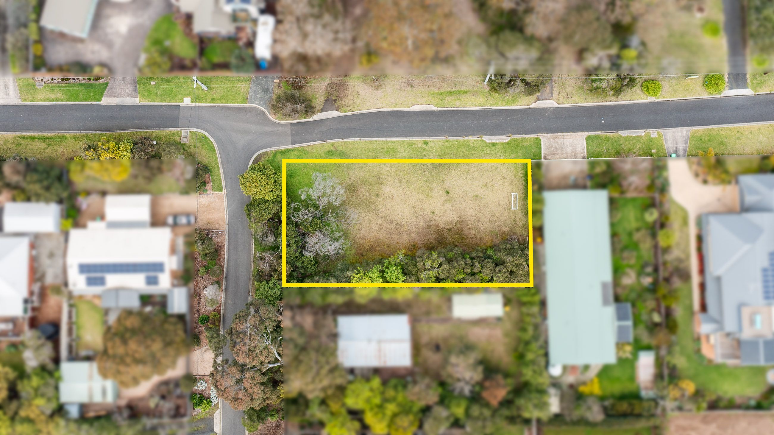 16 Medina Road — photo 3 of 3