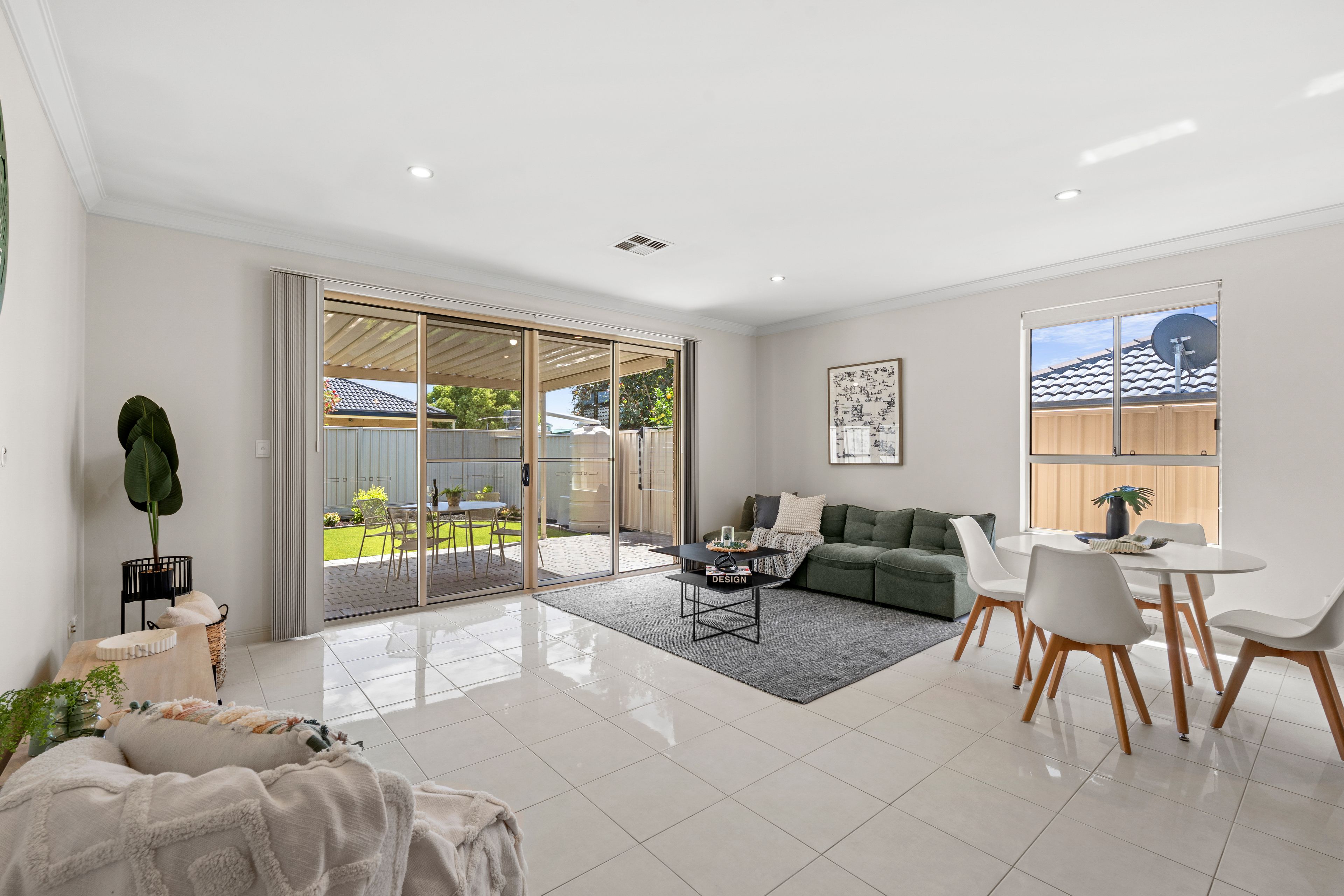 64B White Crescent — photo 4 of 18