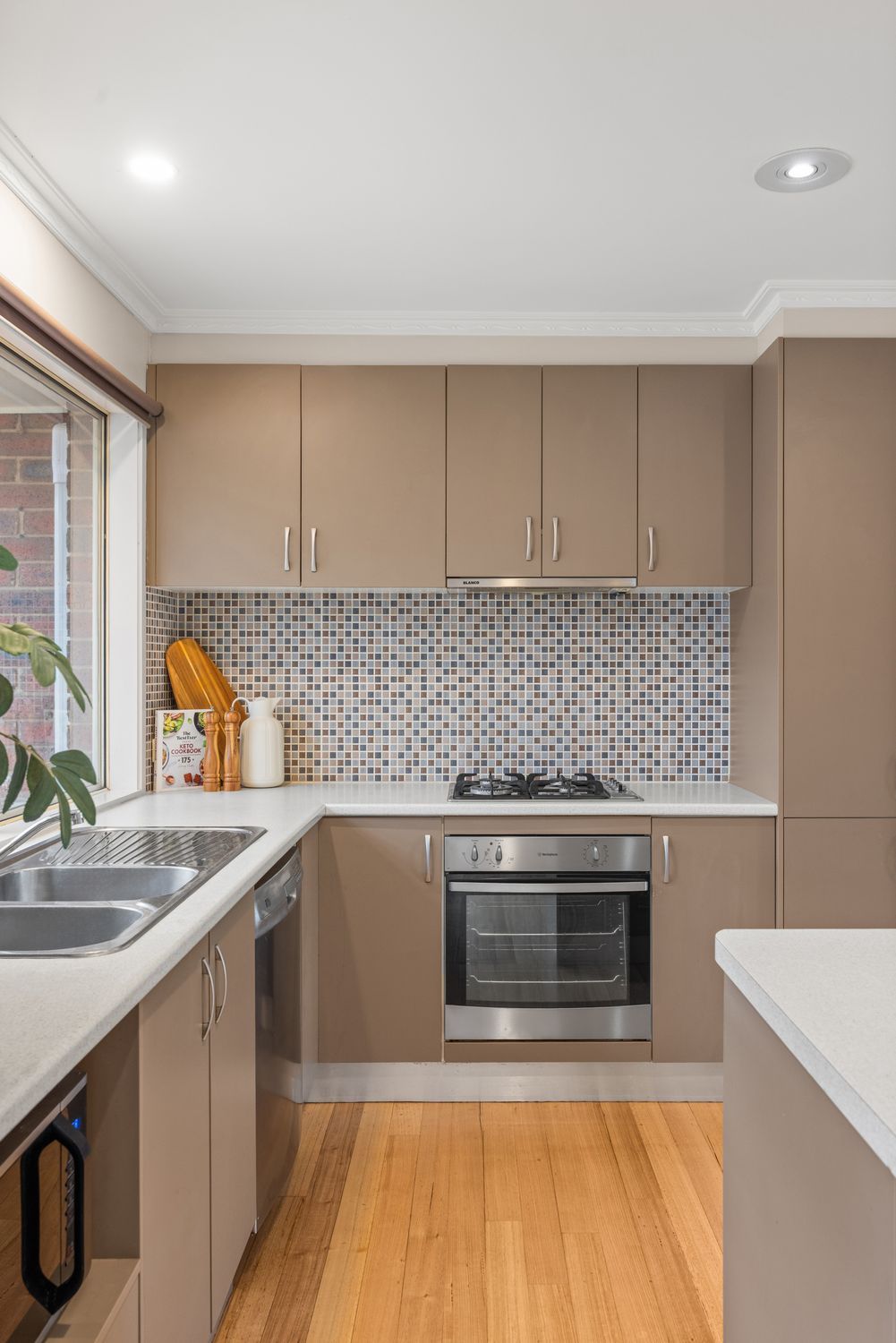 1 Ferncroft Court — photo 5 of 20