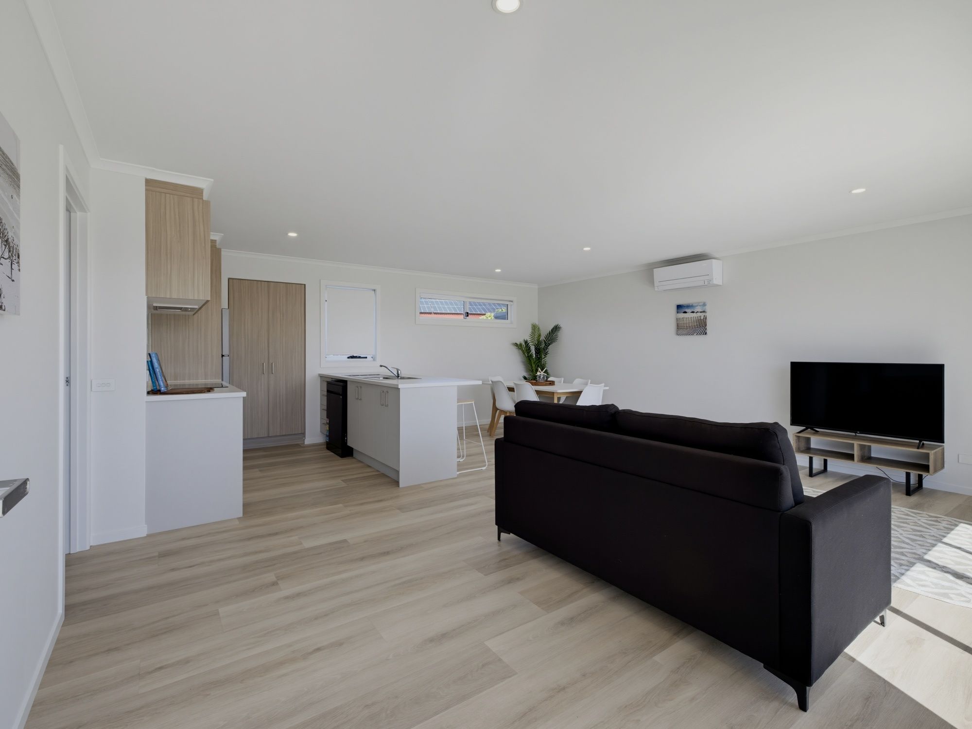 2/4 Turner Street — photo 6 of 17