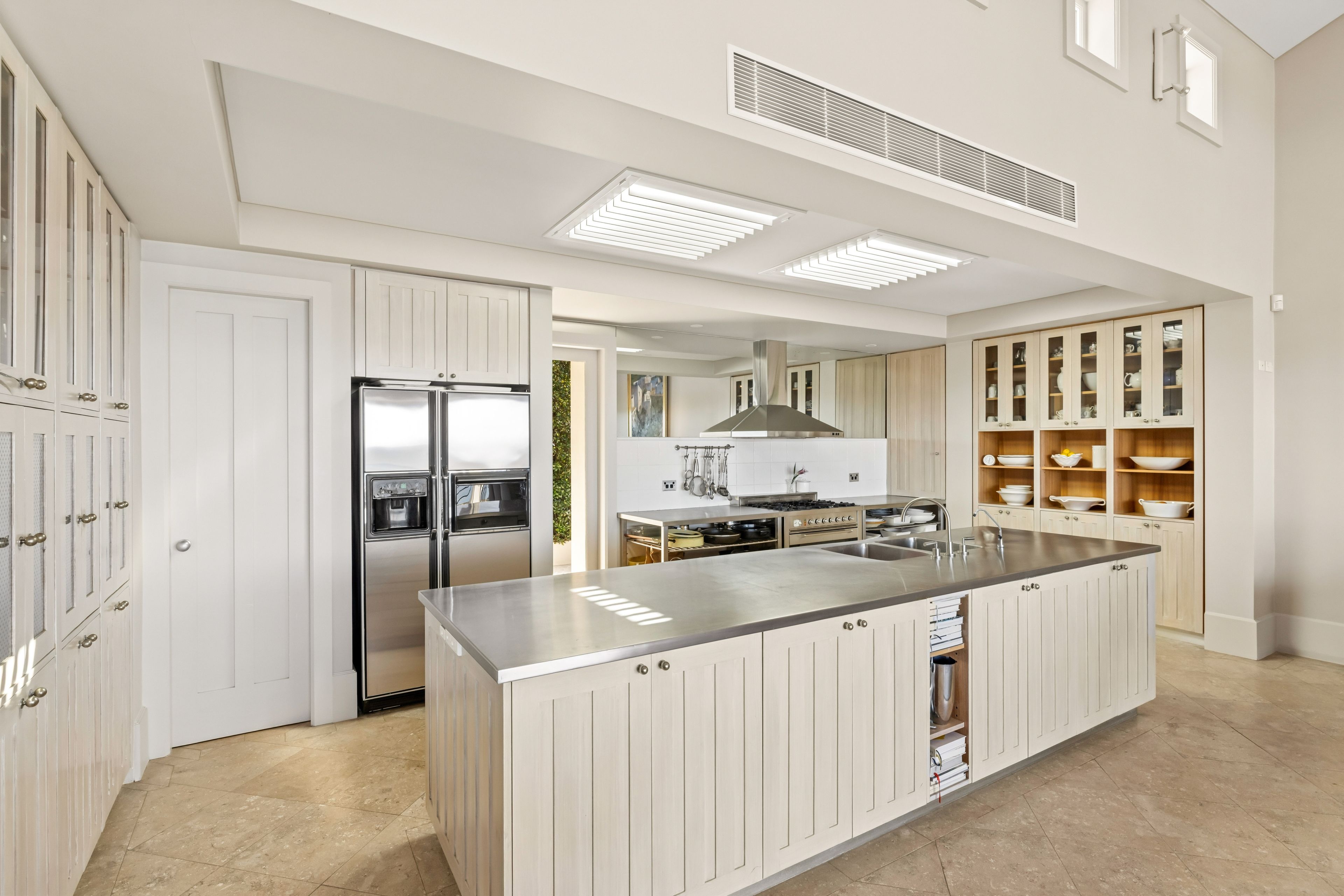 11 Stanley Avenue — photo 6 of 21