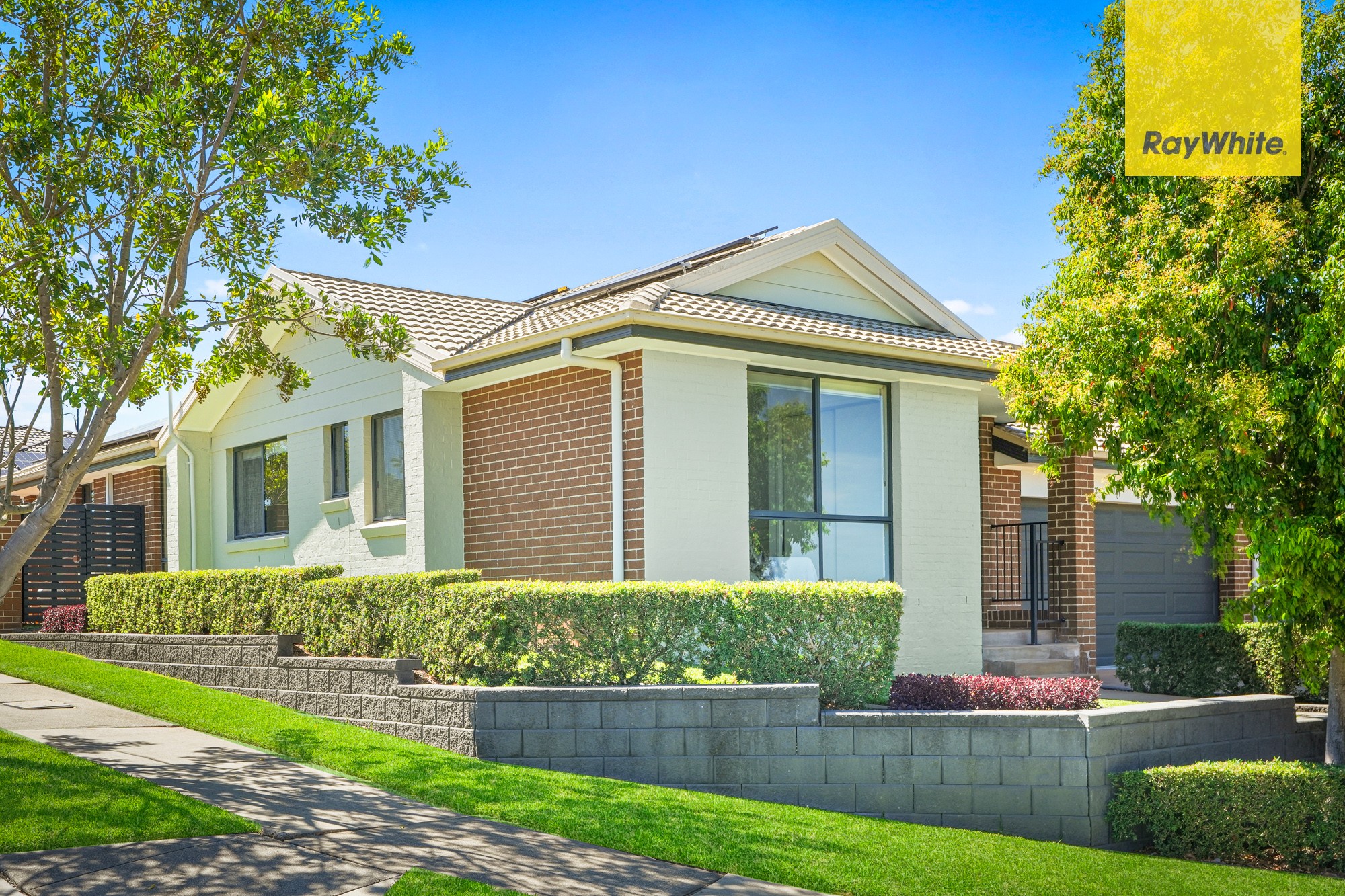 18 Server Avenue, JORDAN SPRINGS, NSW 2747