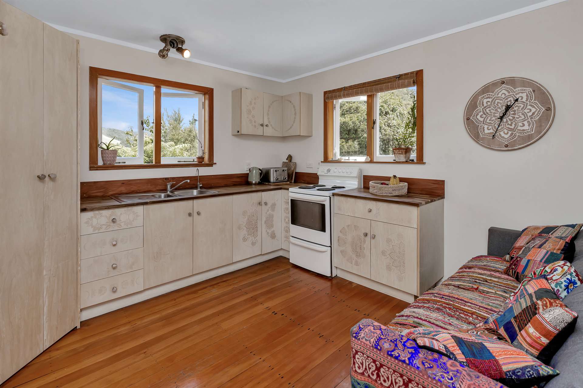 182 Whau Valley Road photo 8