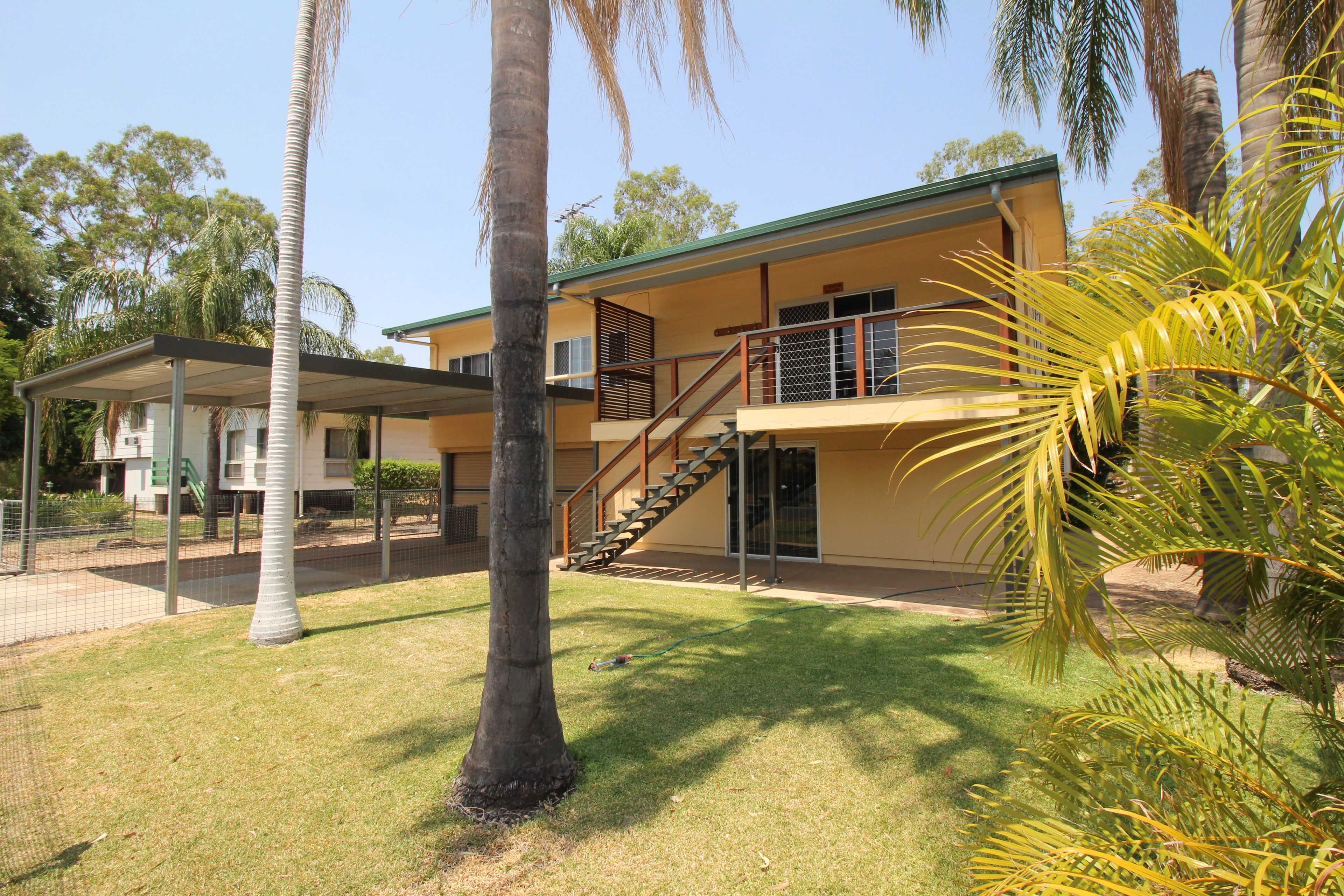 10 Pryor Place, Emerald QLD 4720