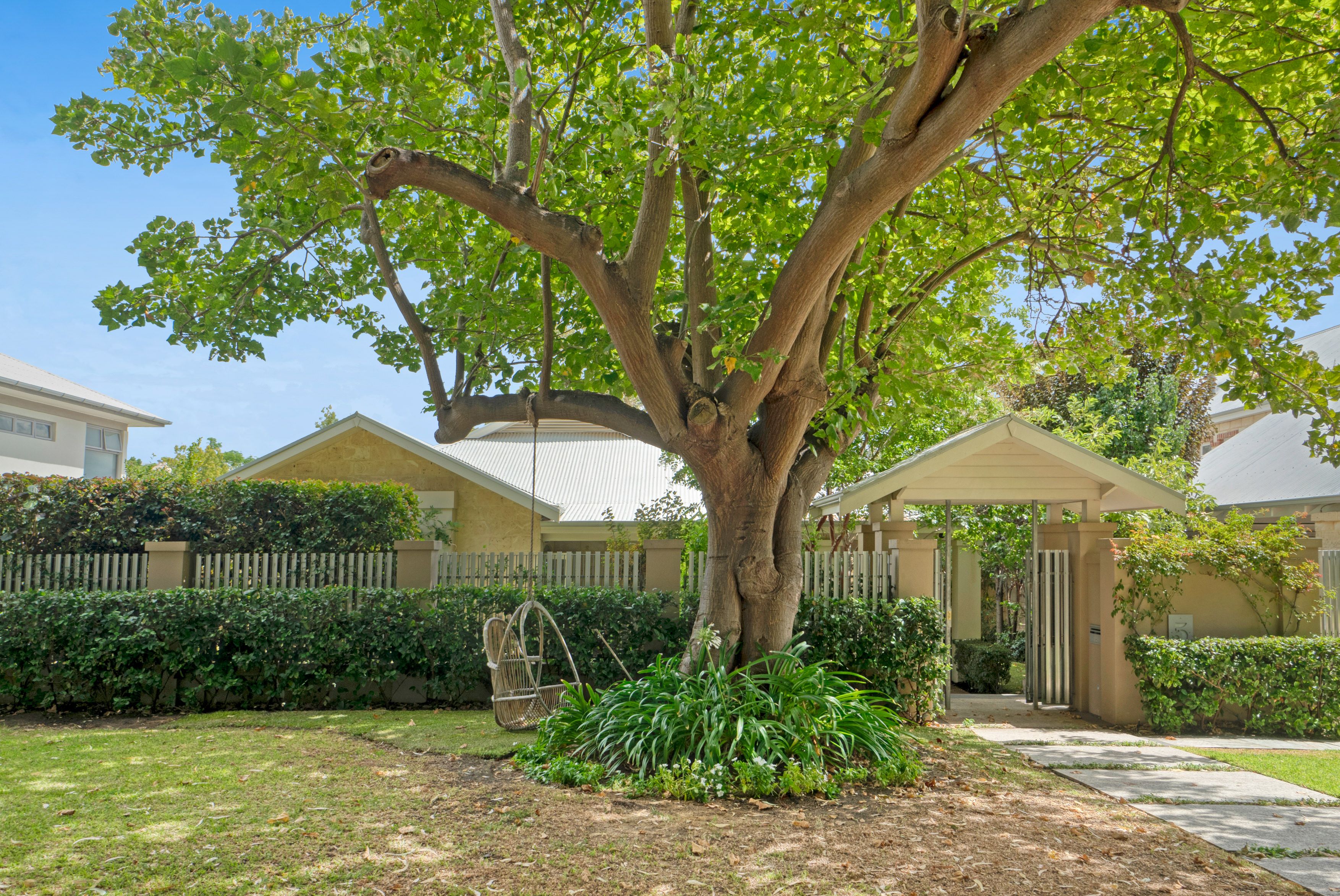 5 Loton Road, Claremont, WA 6010