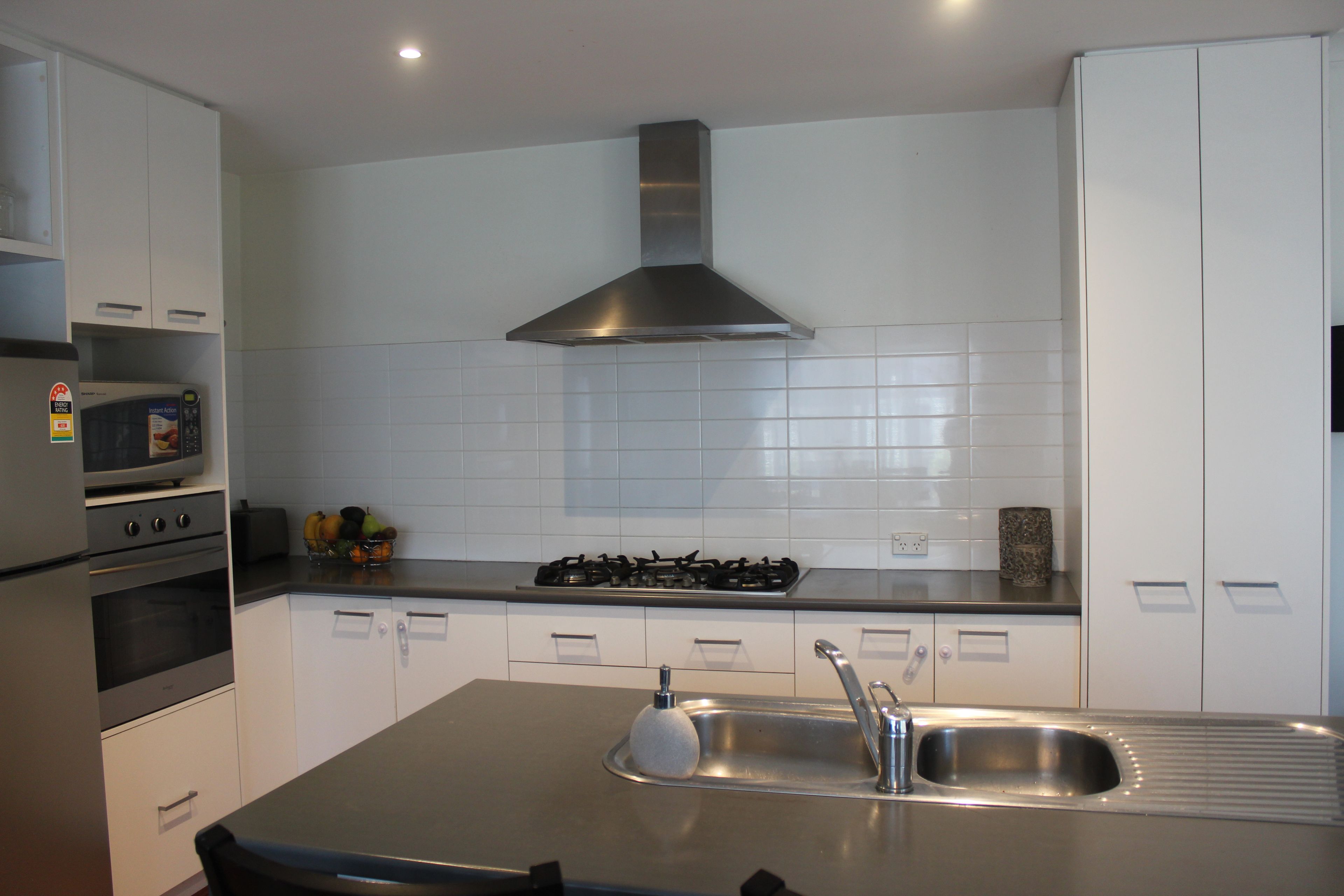 12 St Johns Court — photo 2 of 15