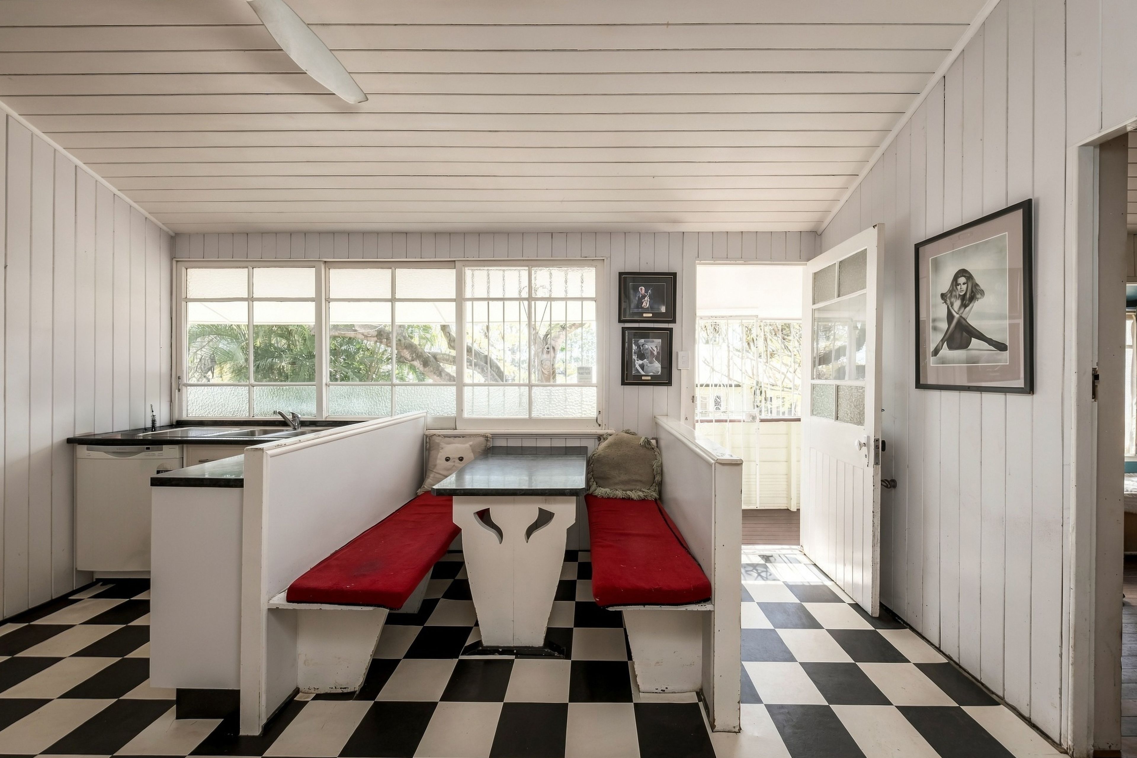 112 Gympie Street — photo 8 of 24