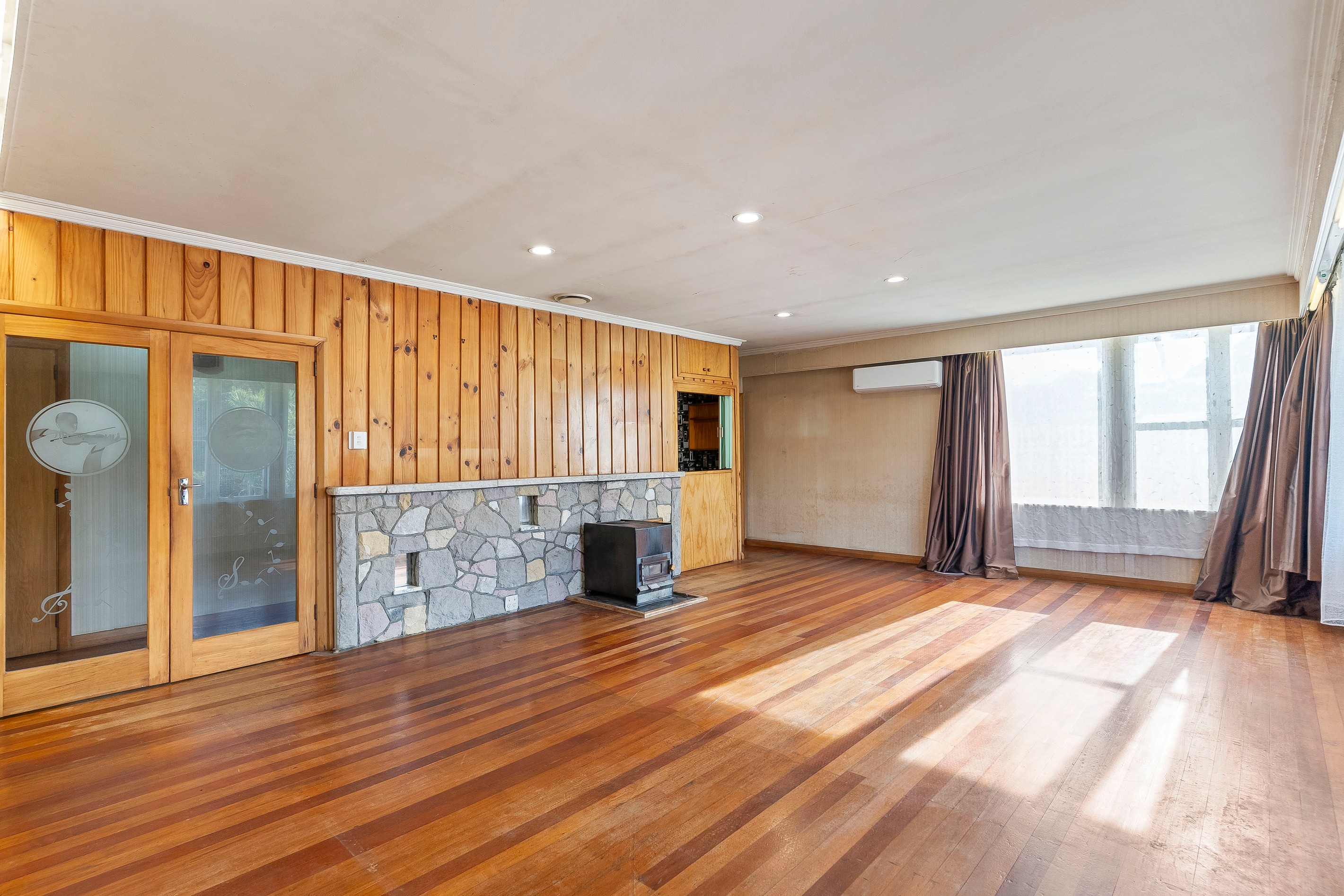 9 Bassett Road, Johnsonville, Wellington City