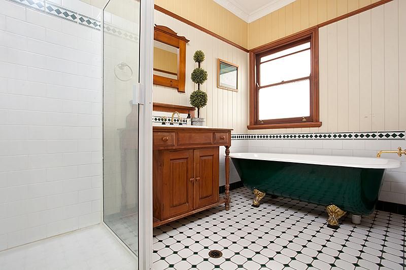 14 Acton Street, Ashgrove, QLD 4060