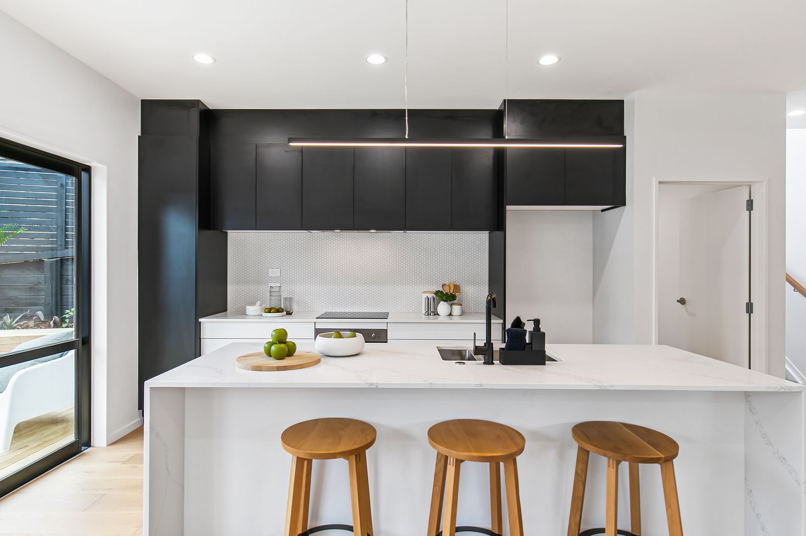 33 Woodward Avenue, Mangere Bridge, Manukau City