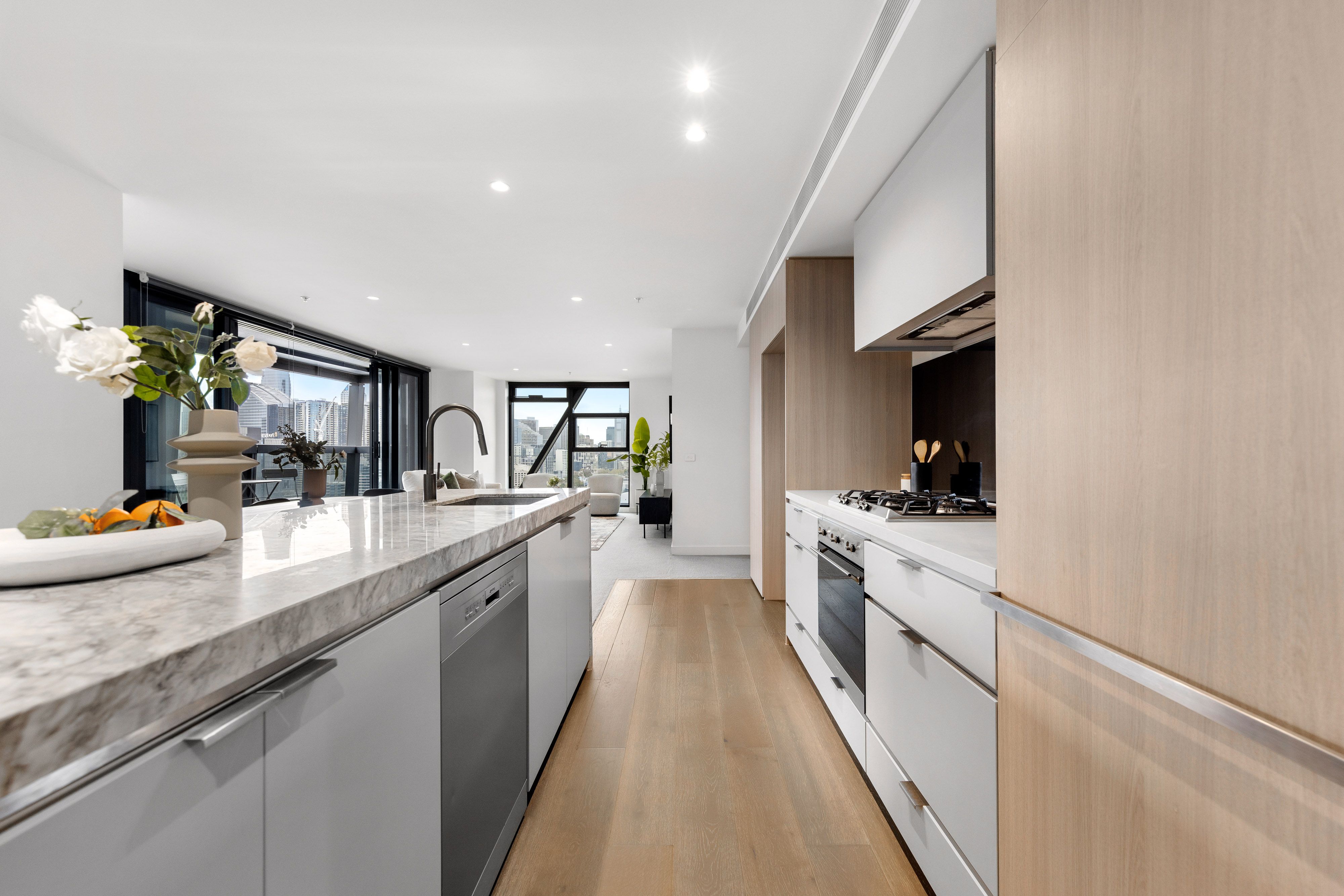 2201/201 Normanby Road — photo 9 of 25