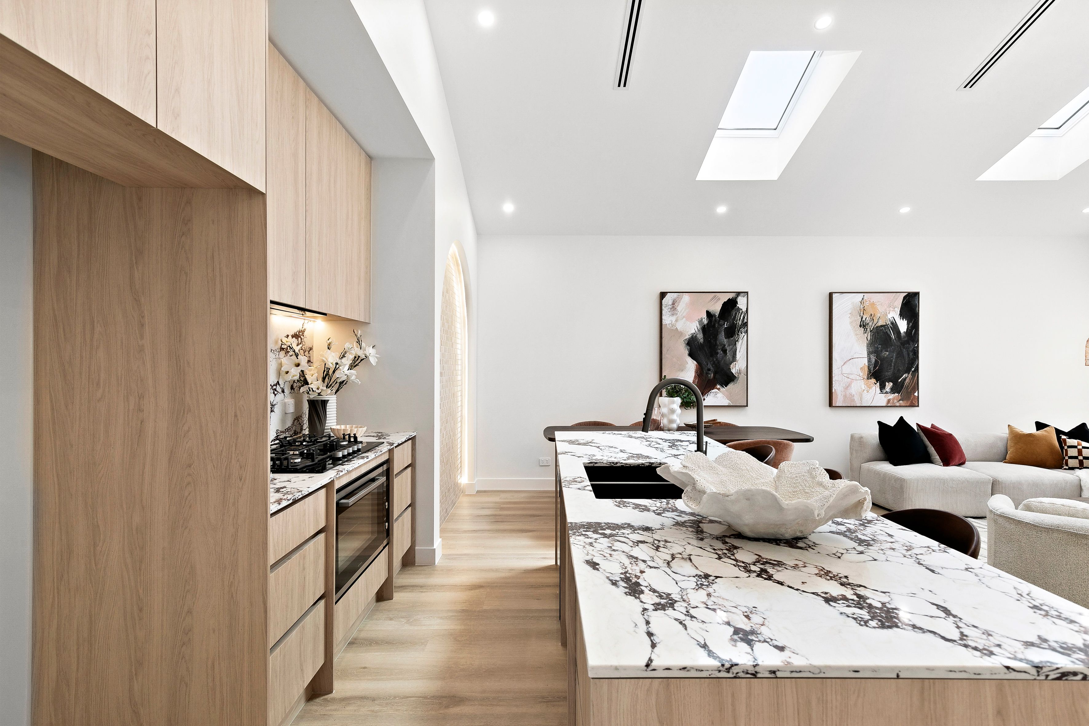 31 Supreme Avenue — photo 5 of 16