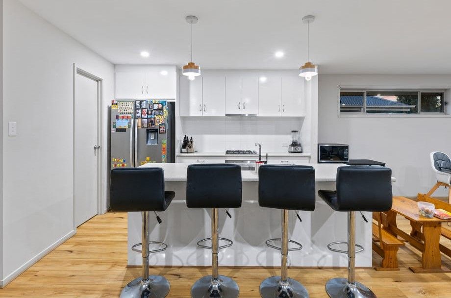 21 Costa Street — photo 8 of 18