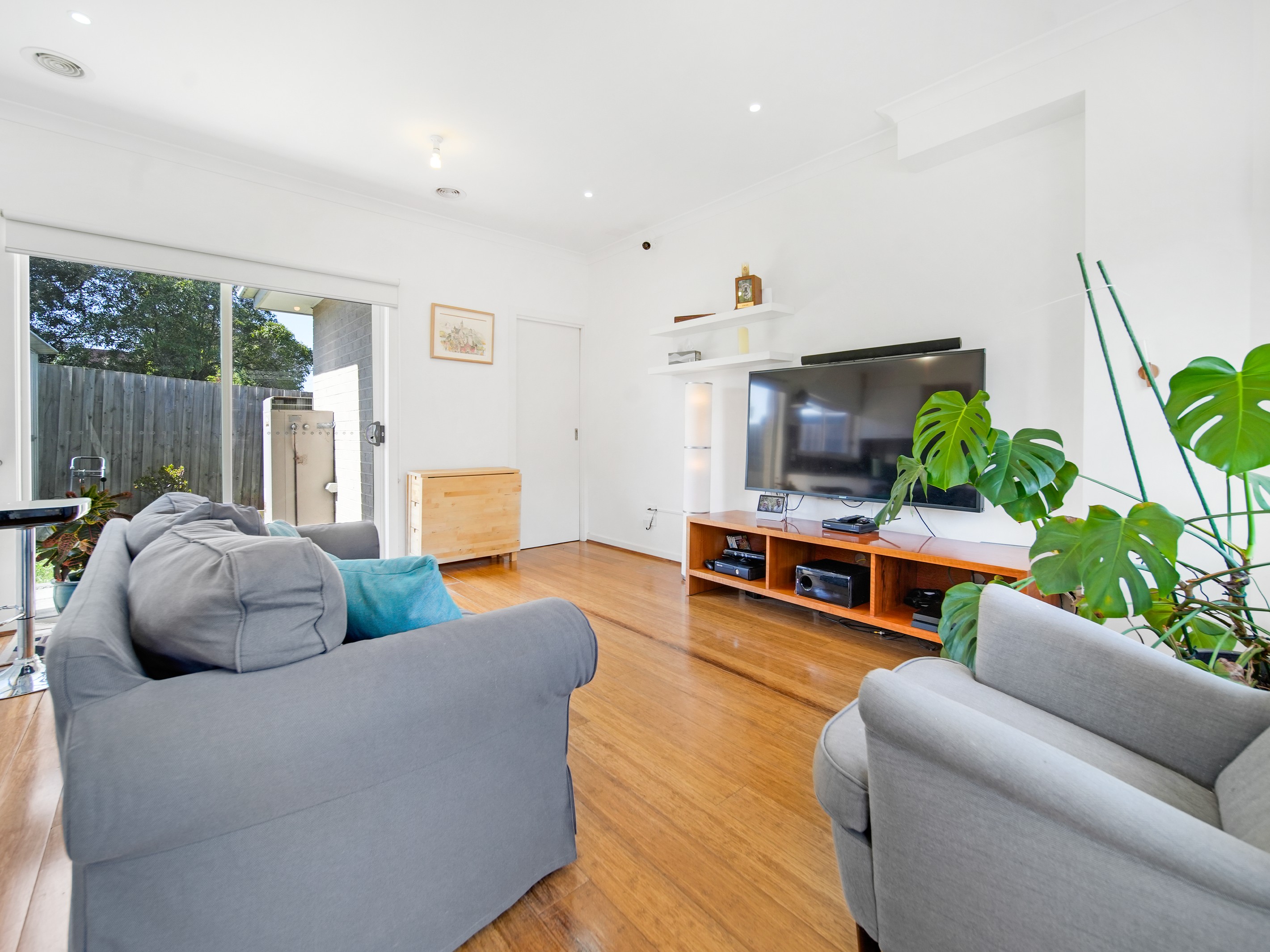 3/4 Liege Avenue, Noble Park, VIC 3174