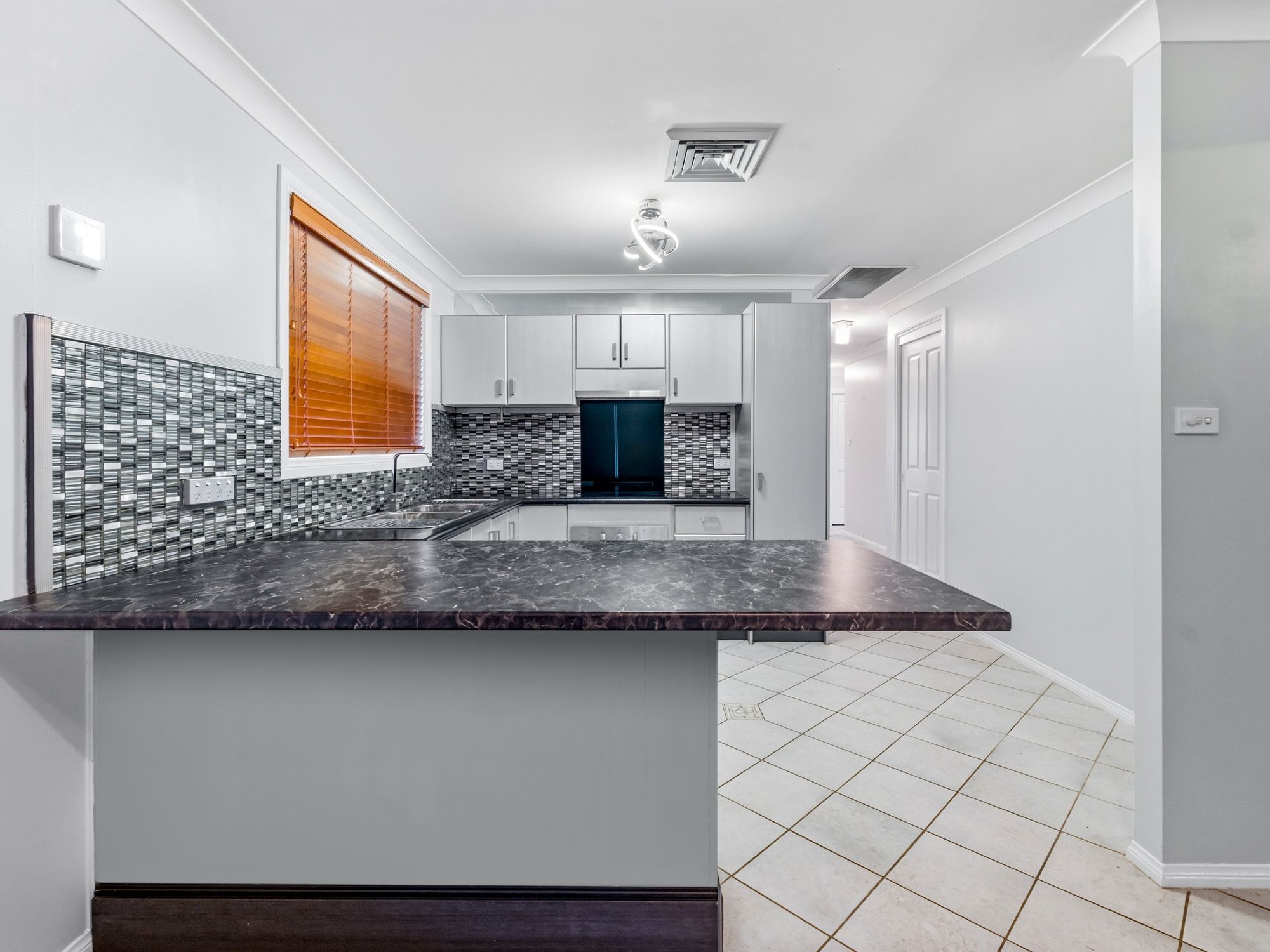 21 Berril Place — photo 5 of 13
