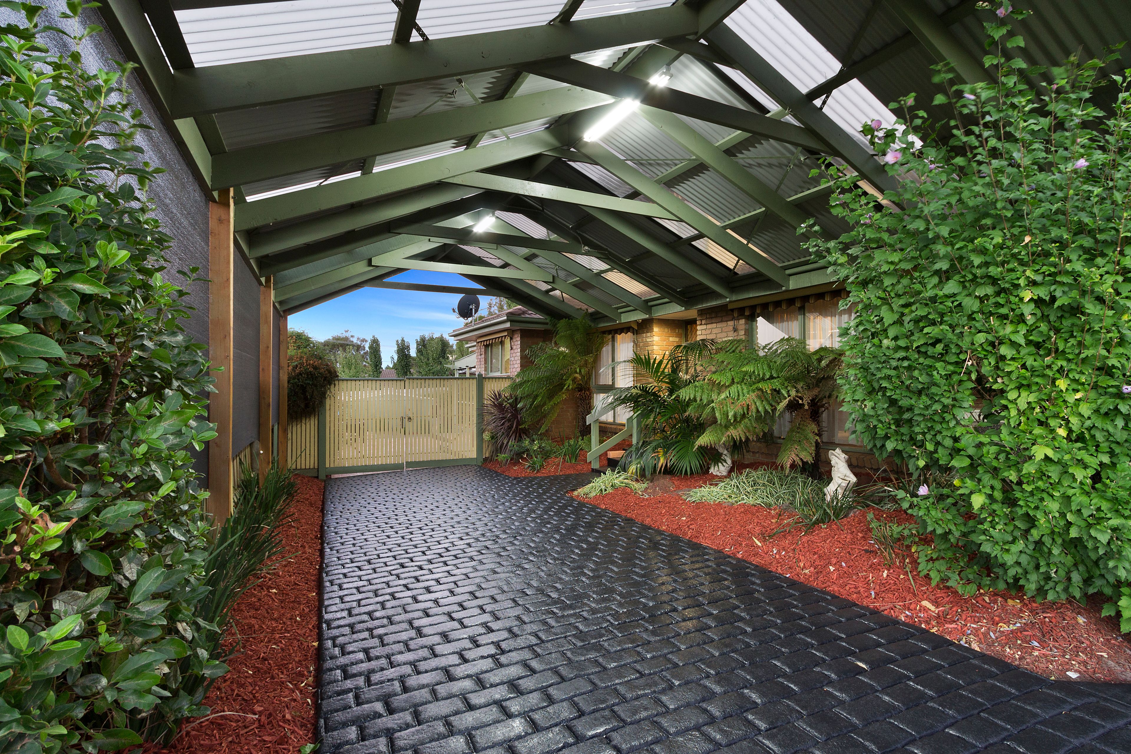 8 Chevalier Place, Frankston, VIC 3199