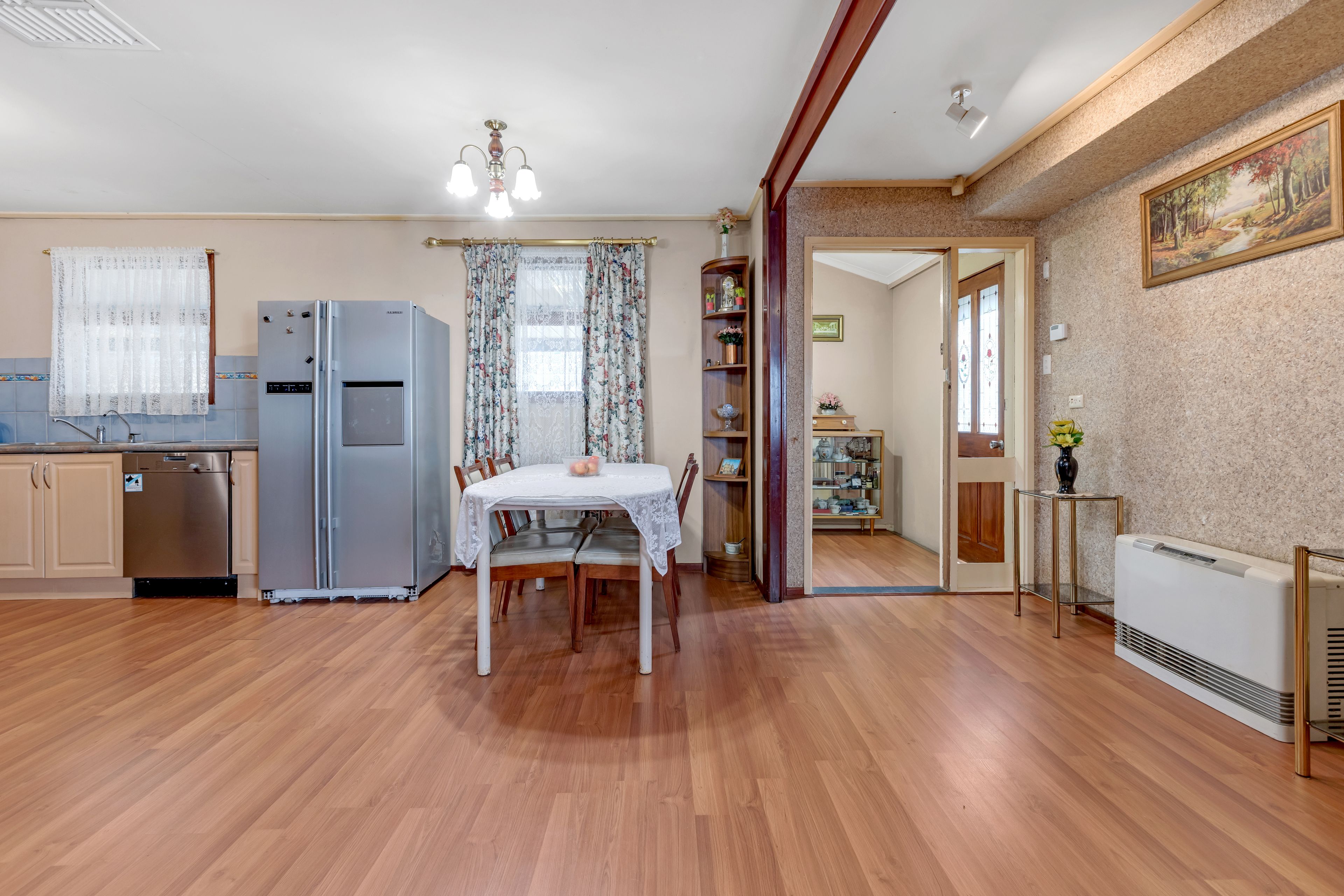 14 Haslam Crescent — photo 9 of 26