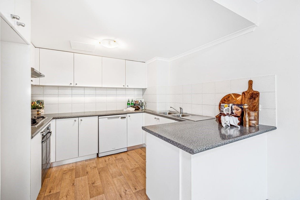 3/41 Pitt Street — photo 4 of 11