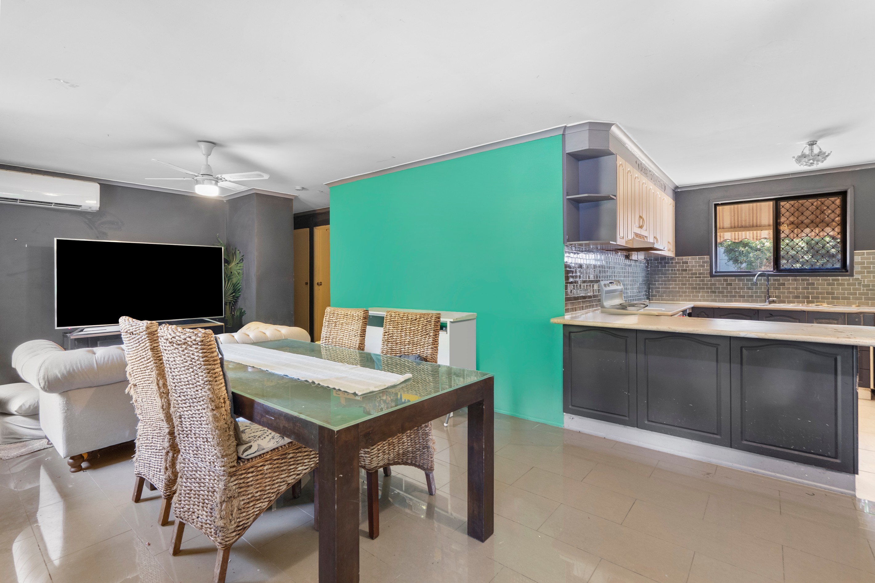 15 Canterbury Lane, Bethania, QLD 4205