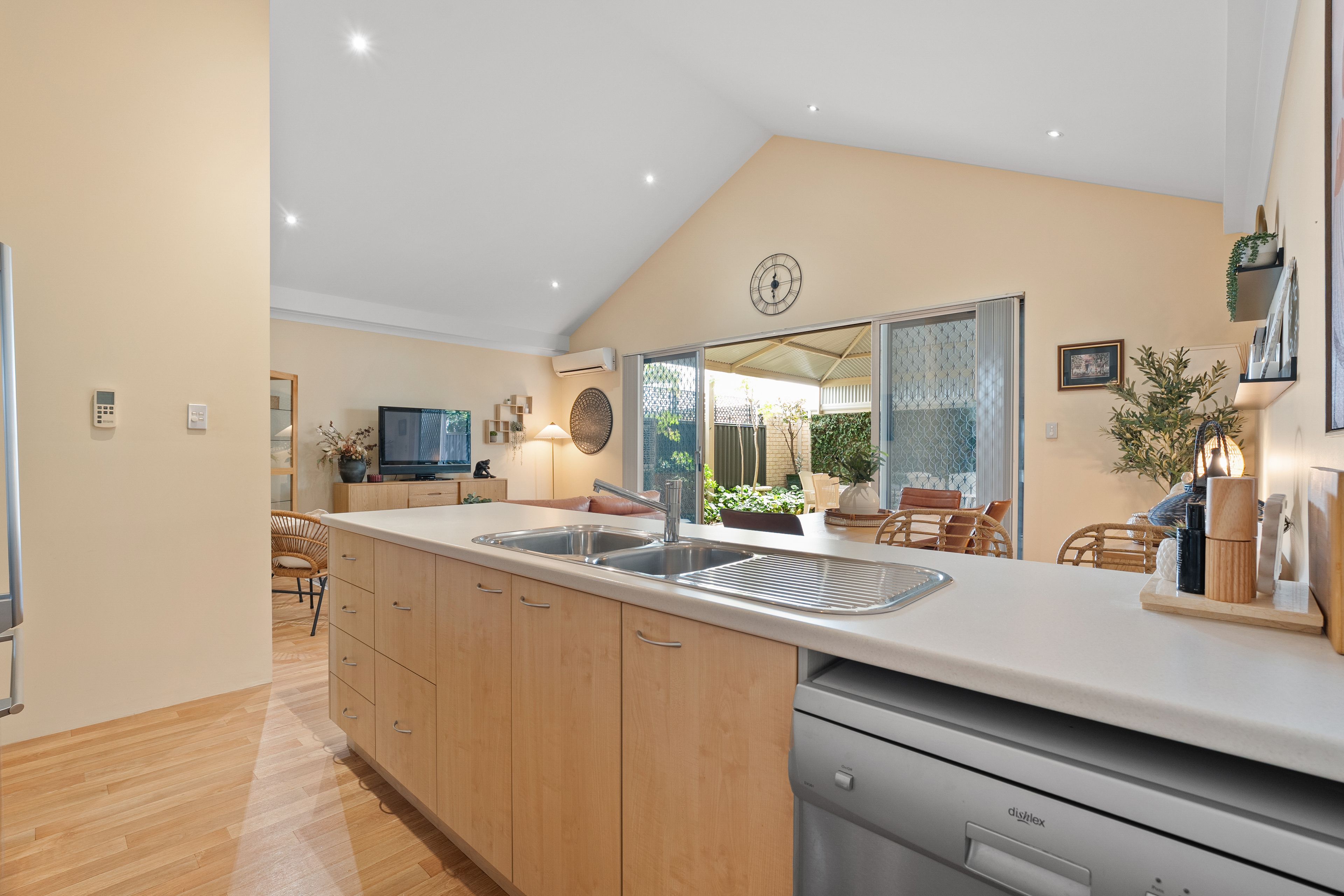 28 Norwood Avenue — photo 13 of 30