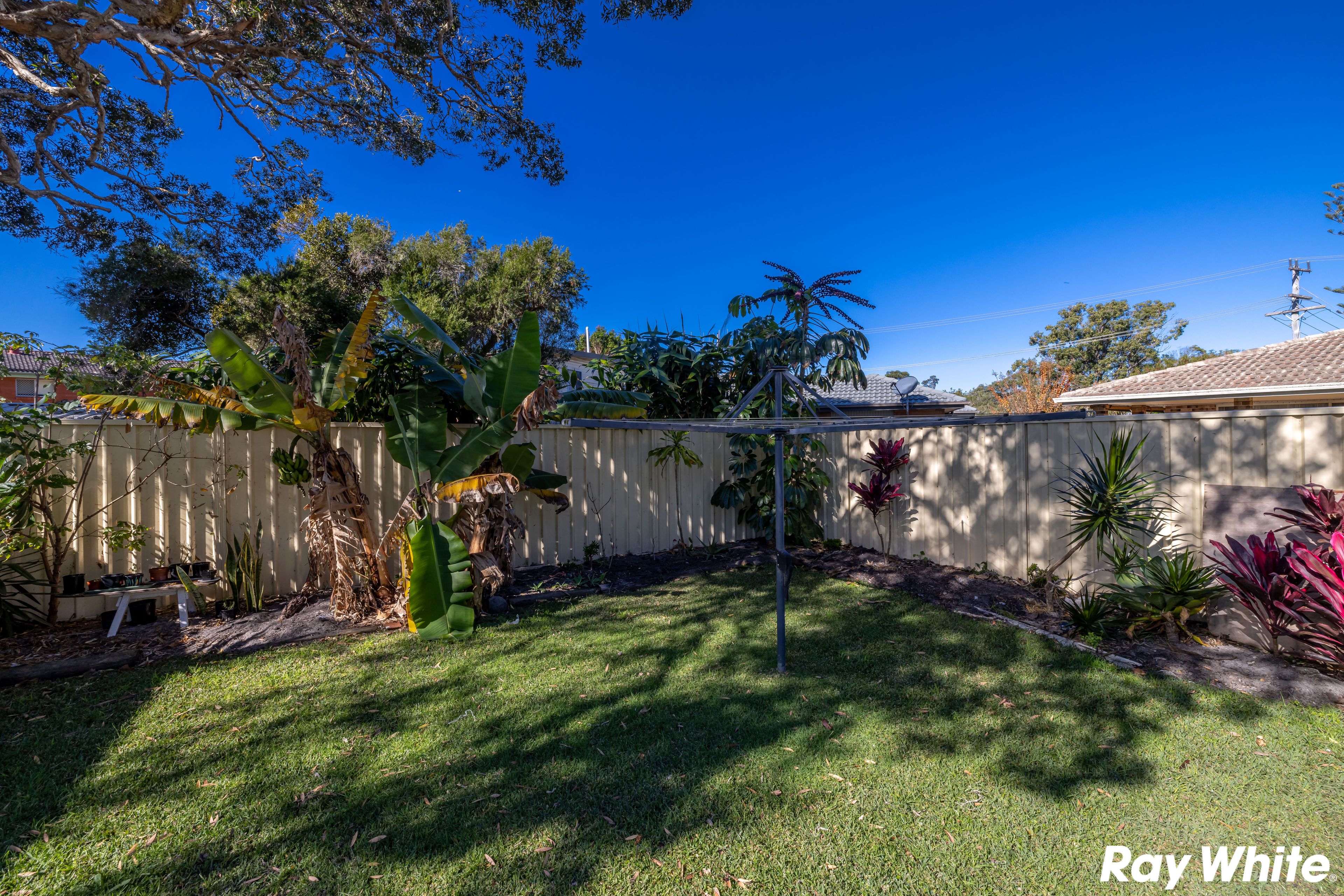 18 MacIntosh Street — photo 7 of 11