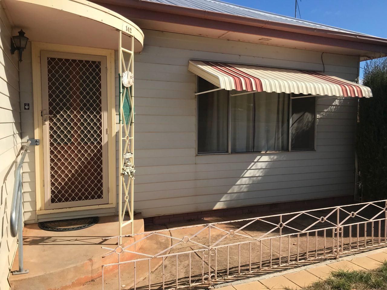 142 Derribong Street, Peak Hill, NSW 2869