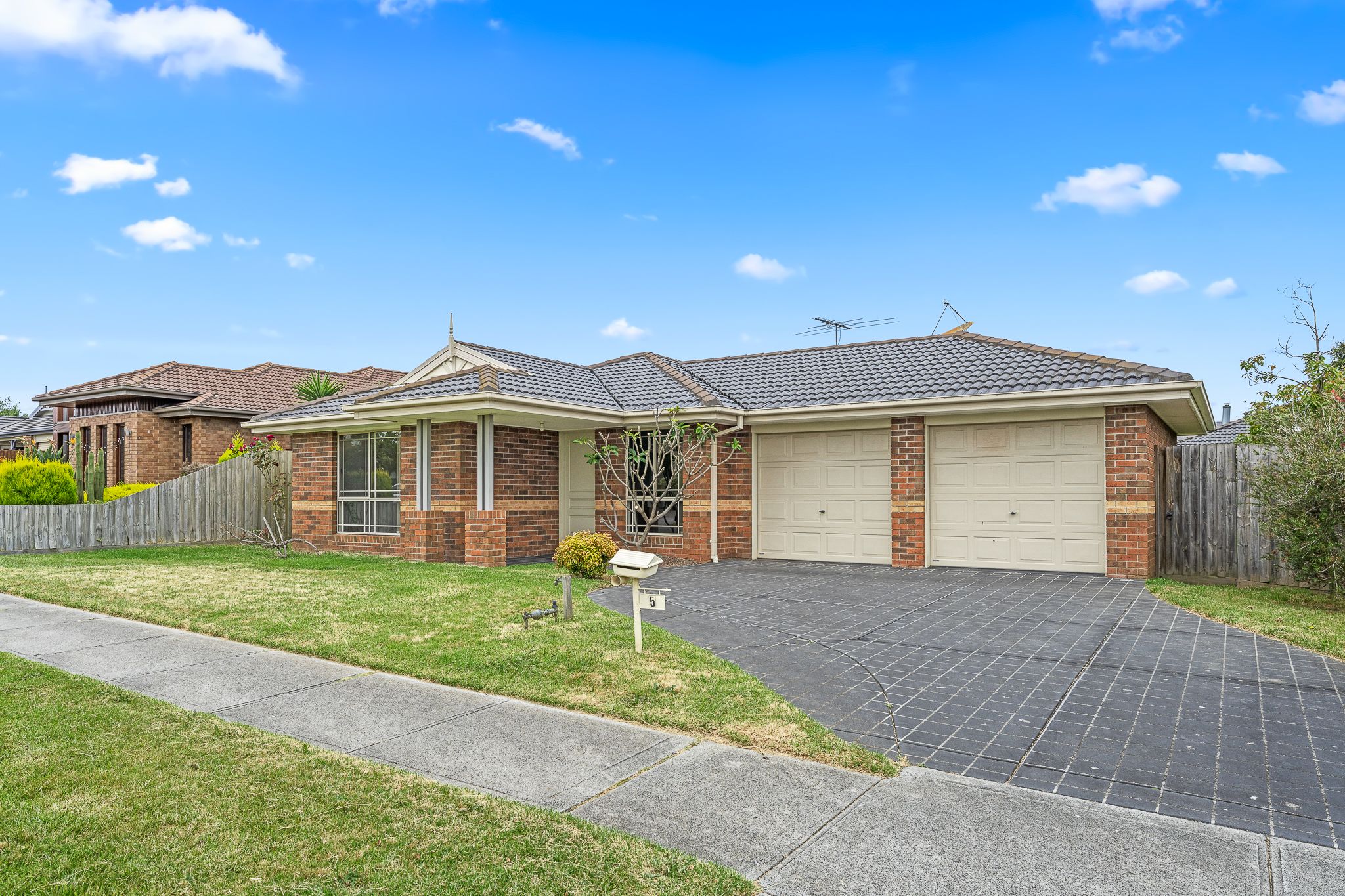 5 Garnet Close, Skye, VIC 3977