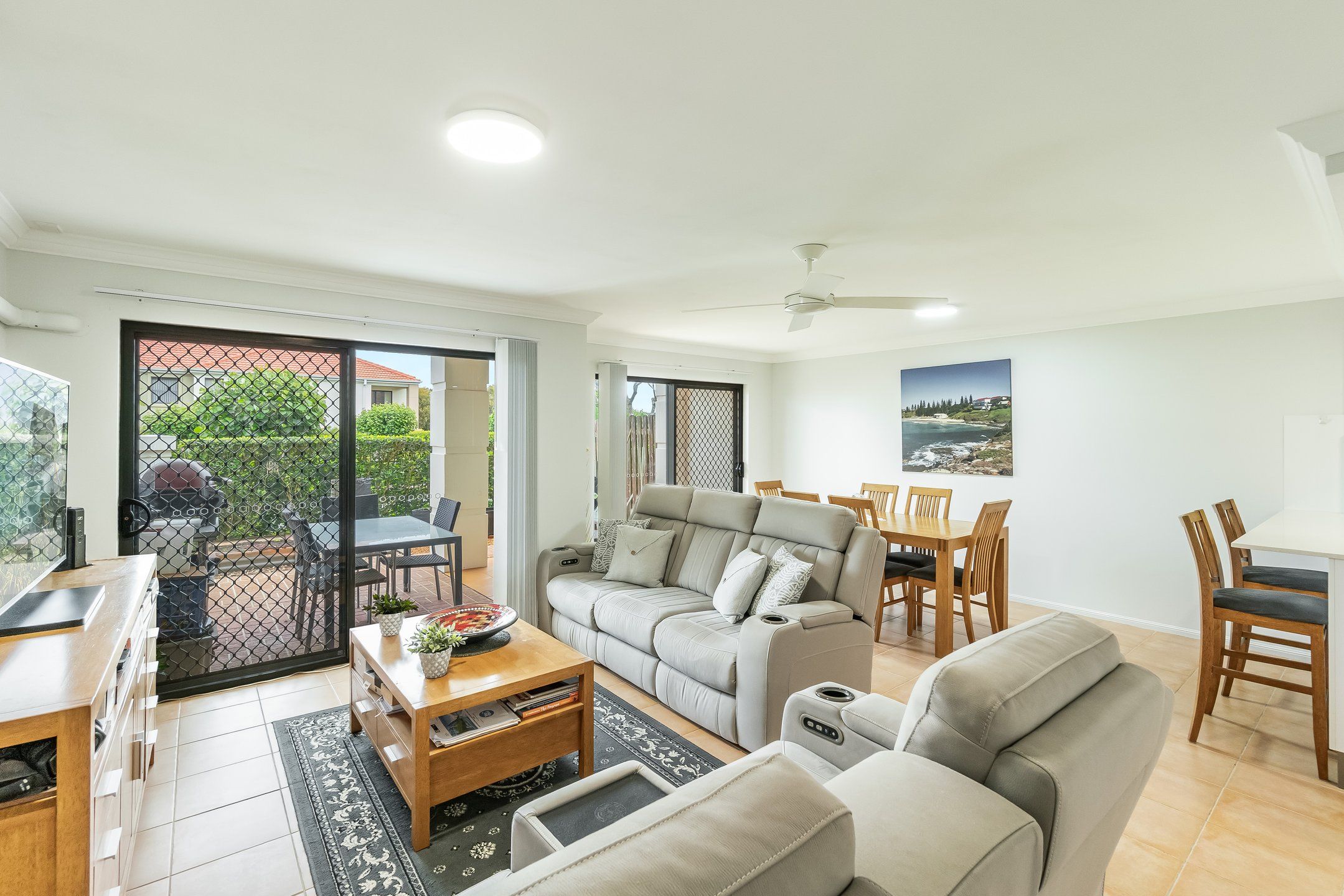 1-3/18-19 Pacific Parade, Yamba, NSW 2464