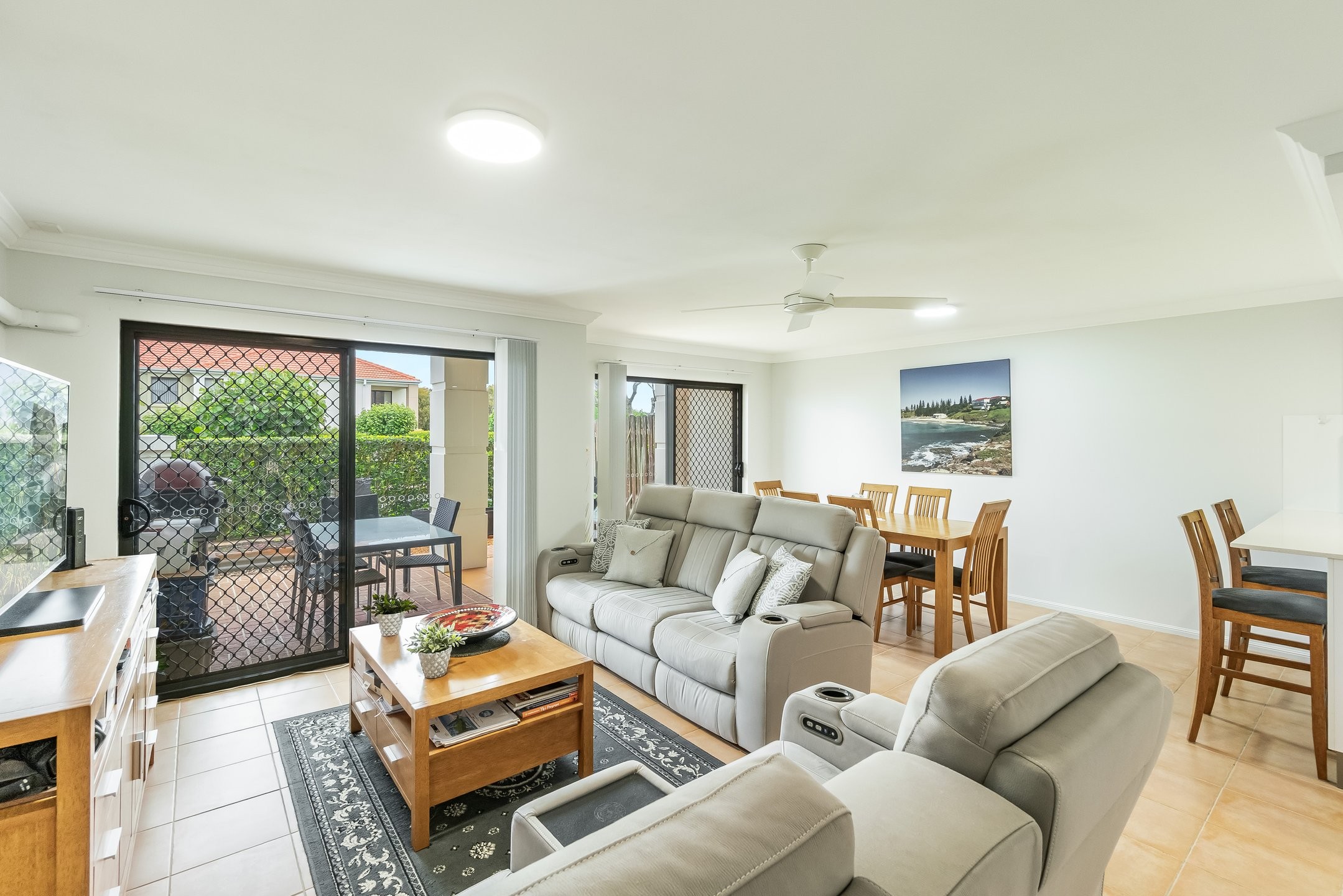 1-3/18-19 Pacific Parade, Yamba, NSW 2464