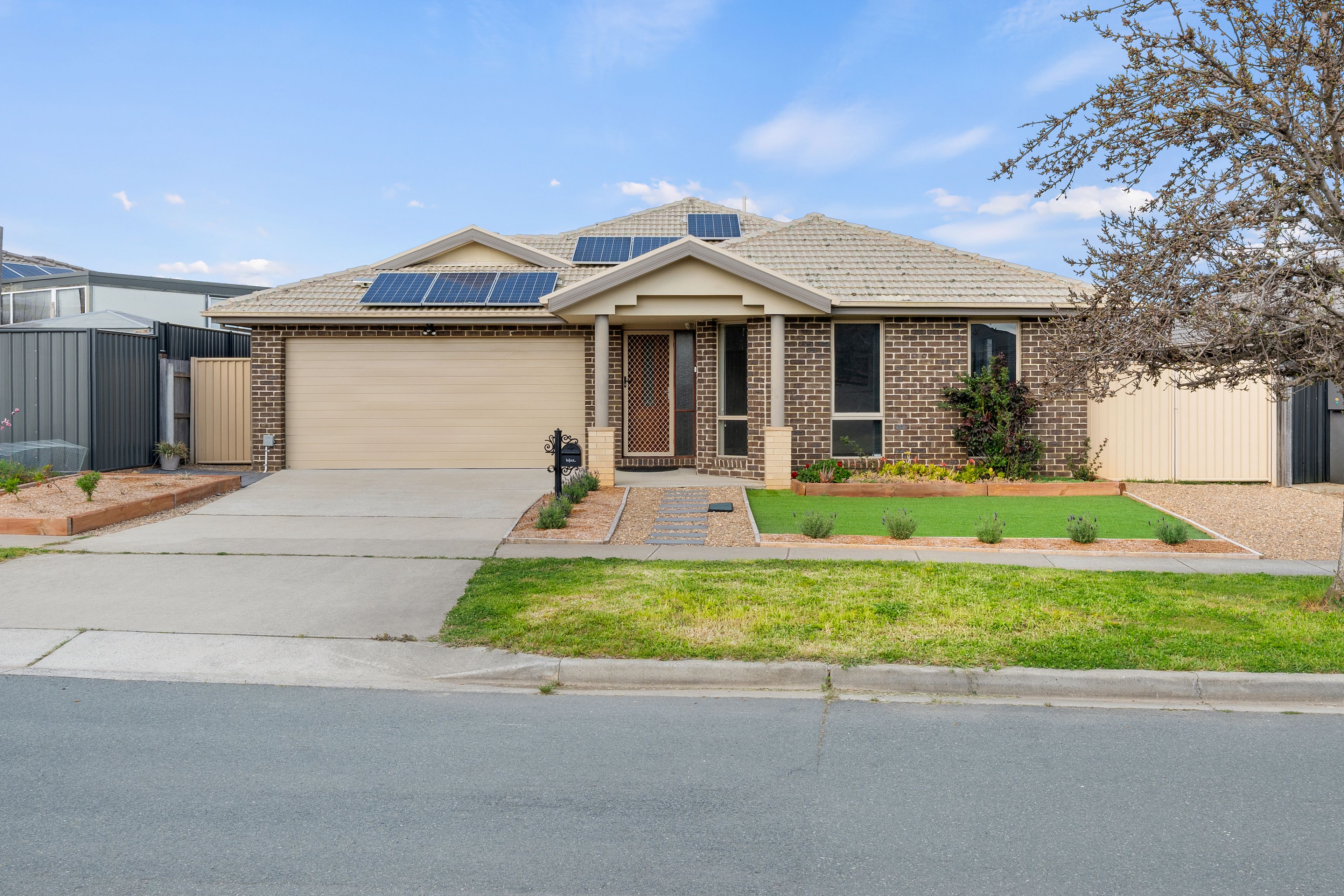19 Waterworth Street, Dunlop, ACT 2615