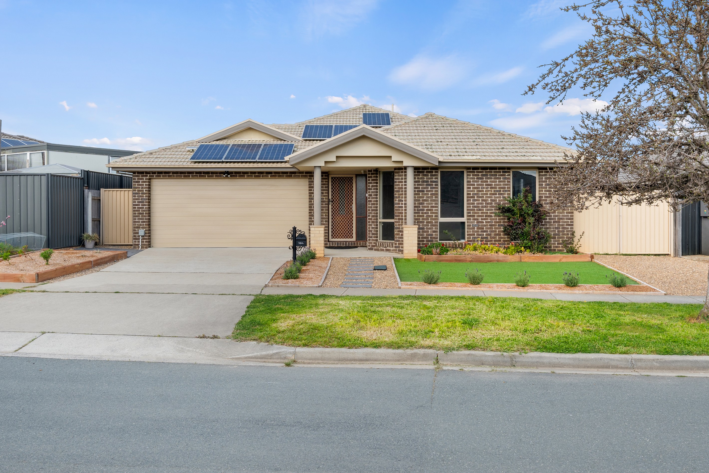 19 Waterworth Street, Dunlop, ACT 2615