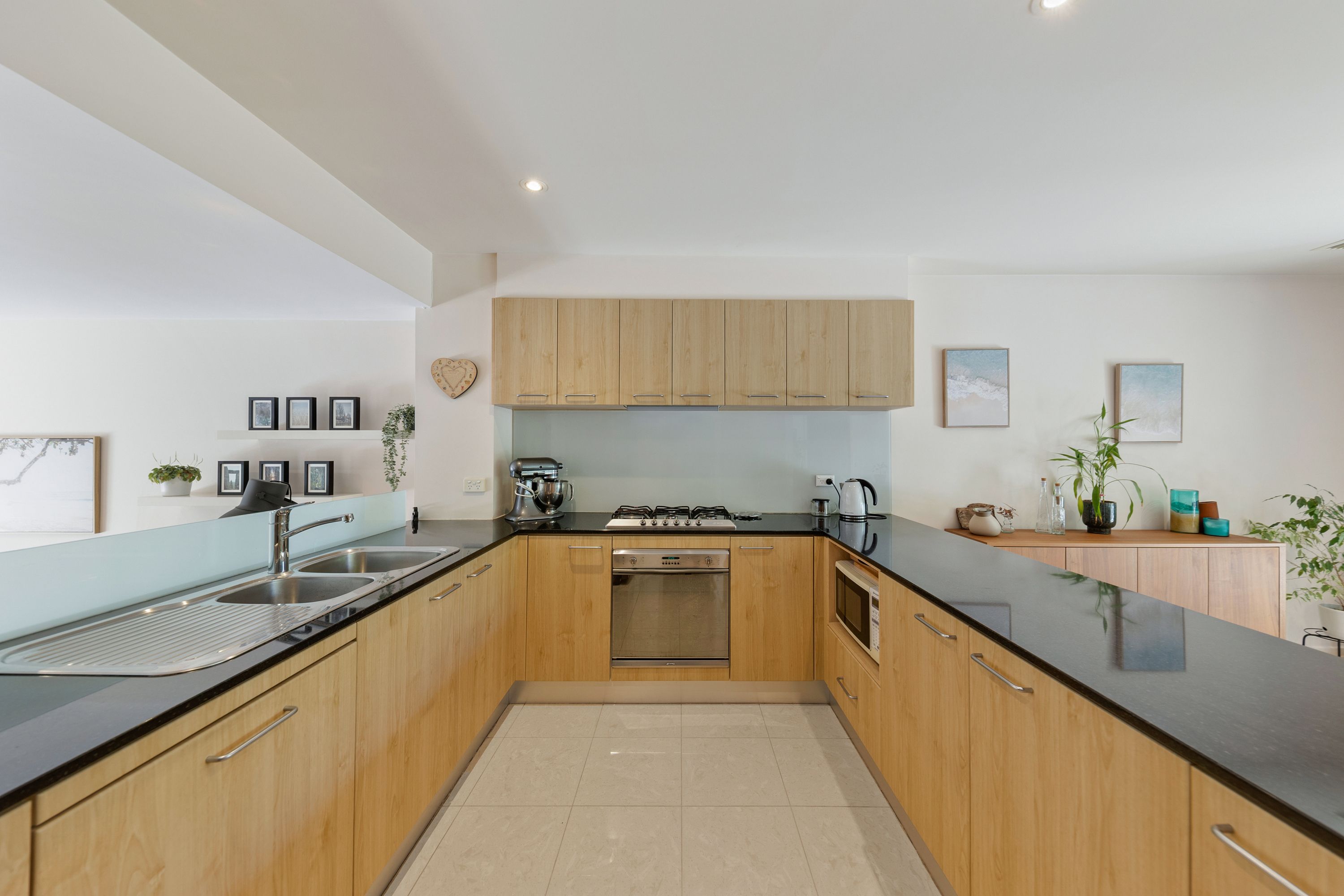 68 Moorhouse Street, O'Connor, ACT 2602 - Sold Townhouse - Ray White ...