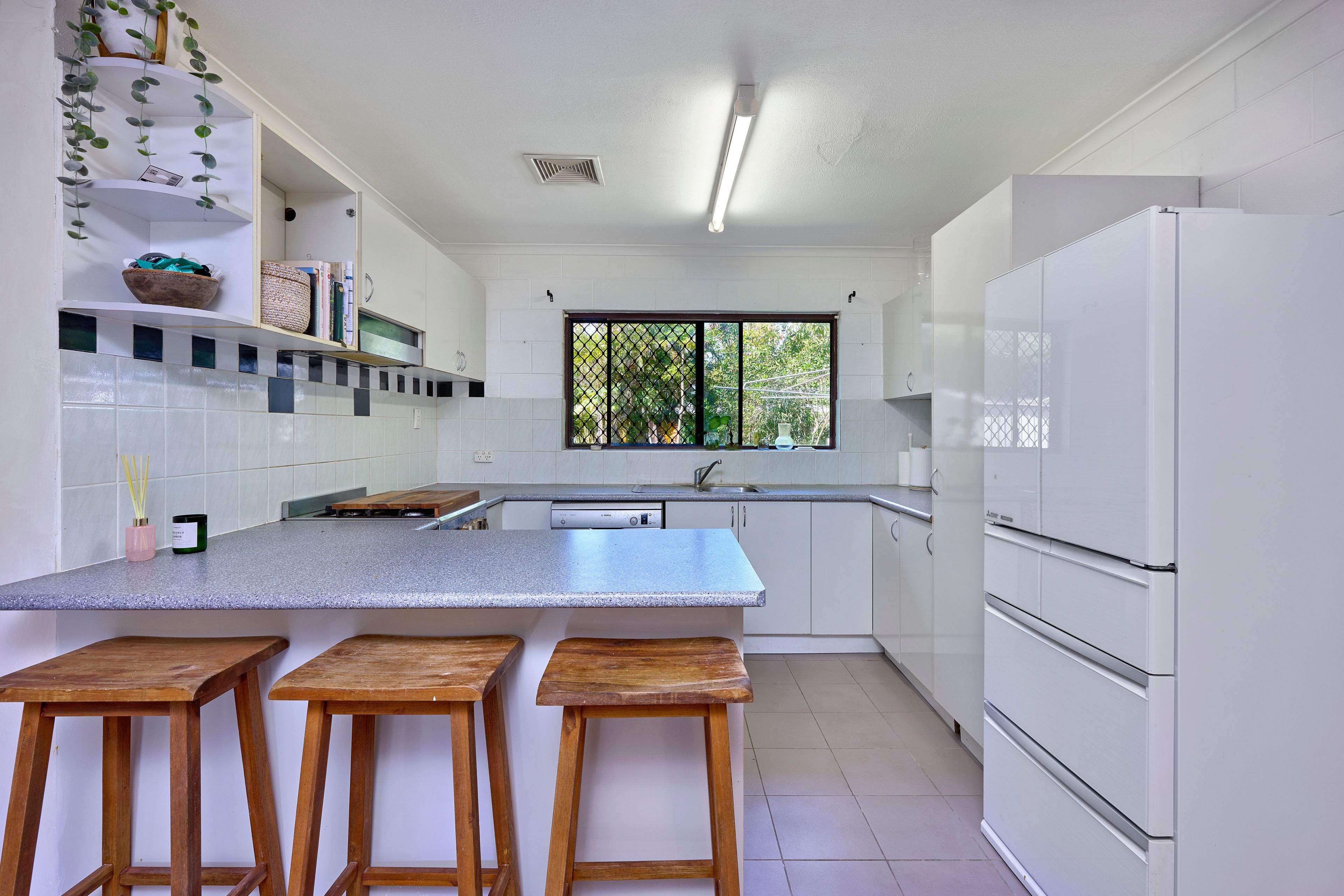 11 Cassia Street, Holloways Beach, QLD 4878