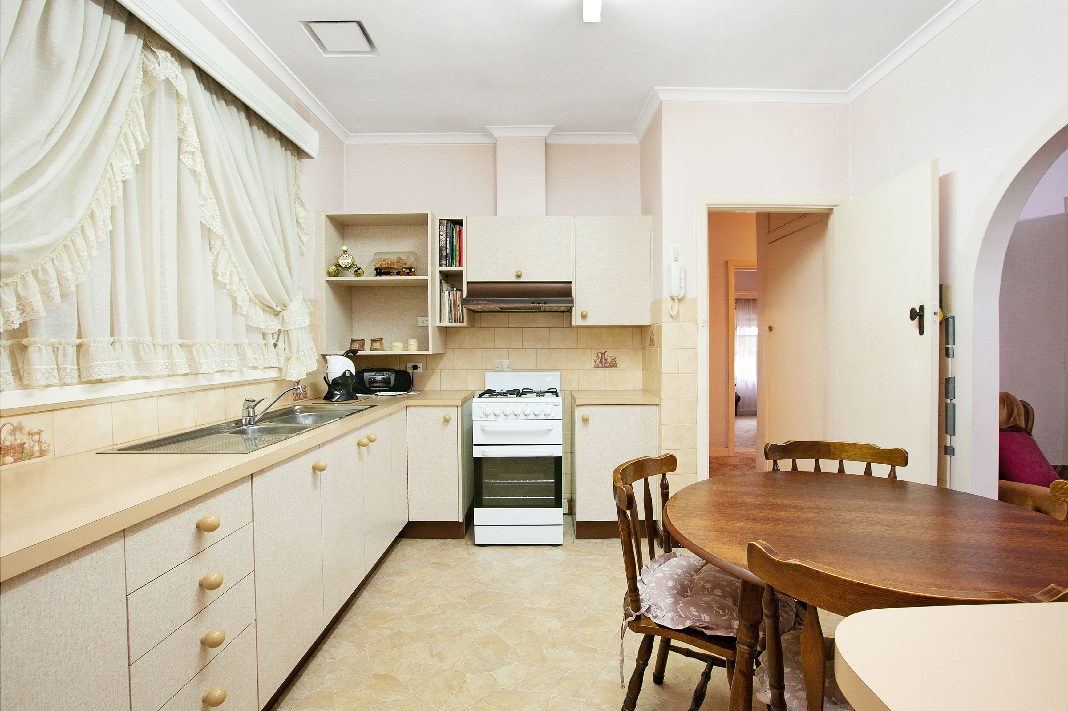 17 Cuthbert Road — photo 4 of 13