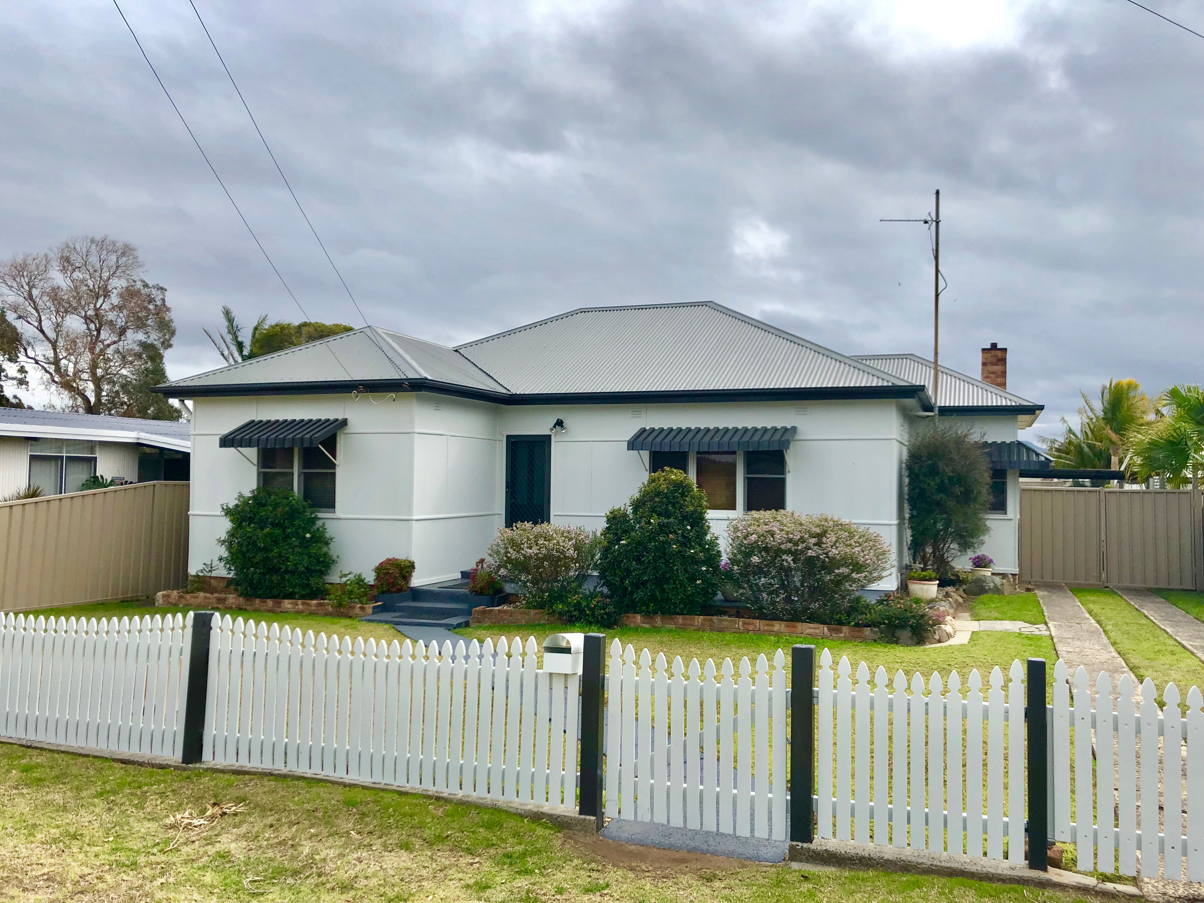64 Barton Street, Oak Flats, NSW 2529