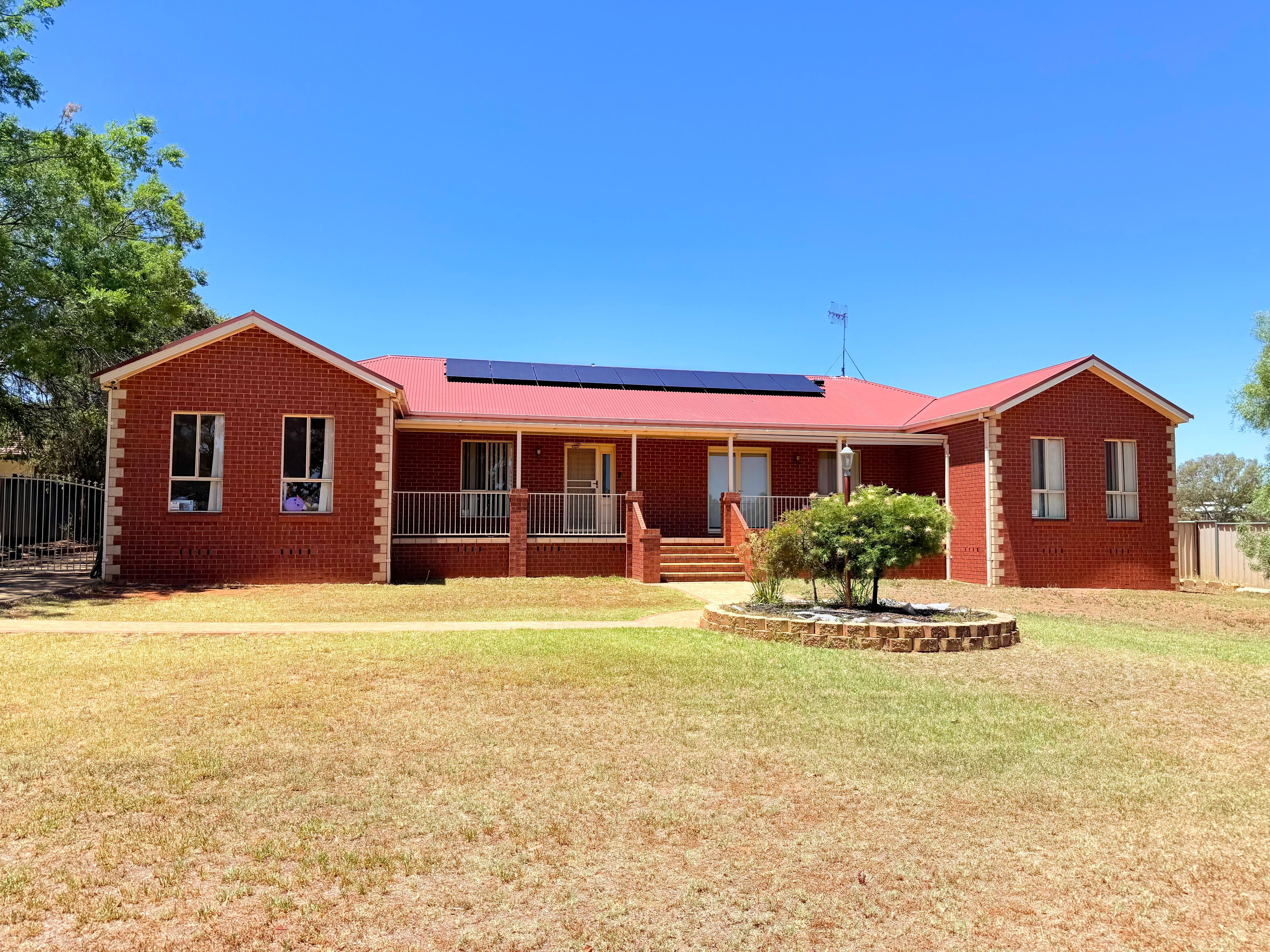 123 Officers Parade, Condobolin NSW 2877