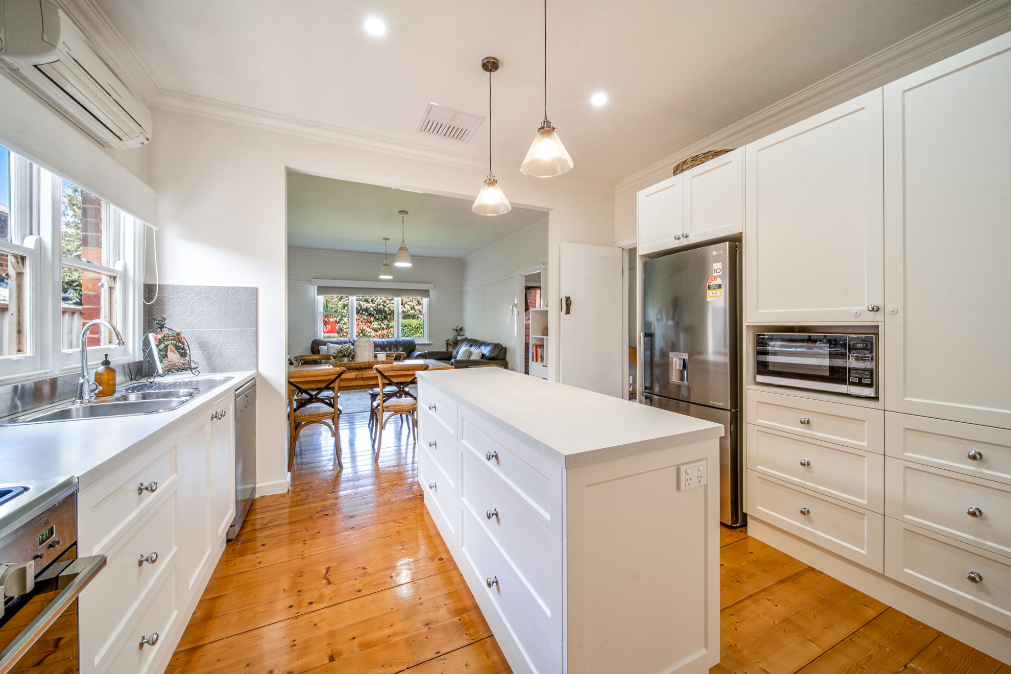 17 Hammer Street, Flora Hill, VIC 3550