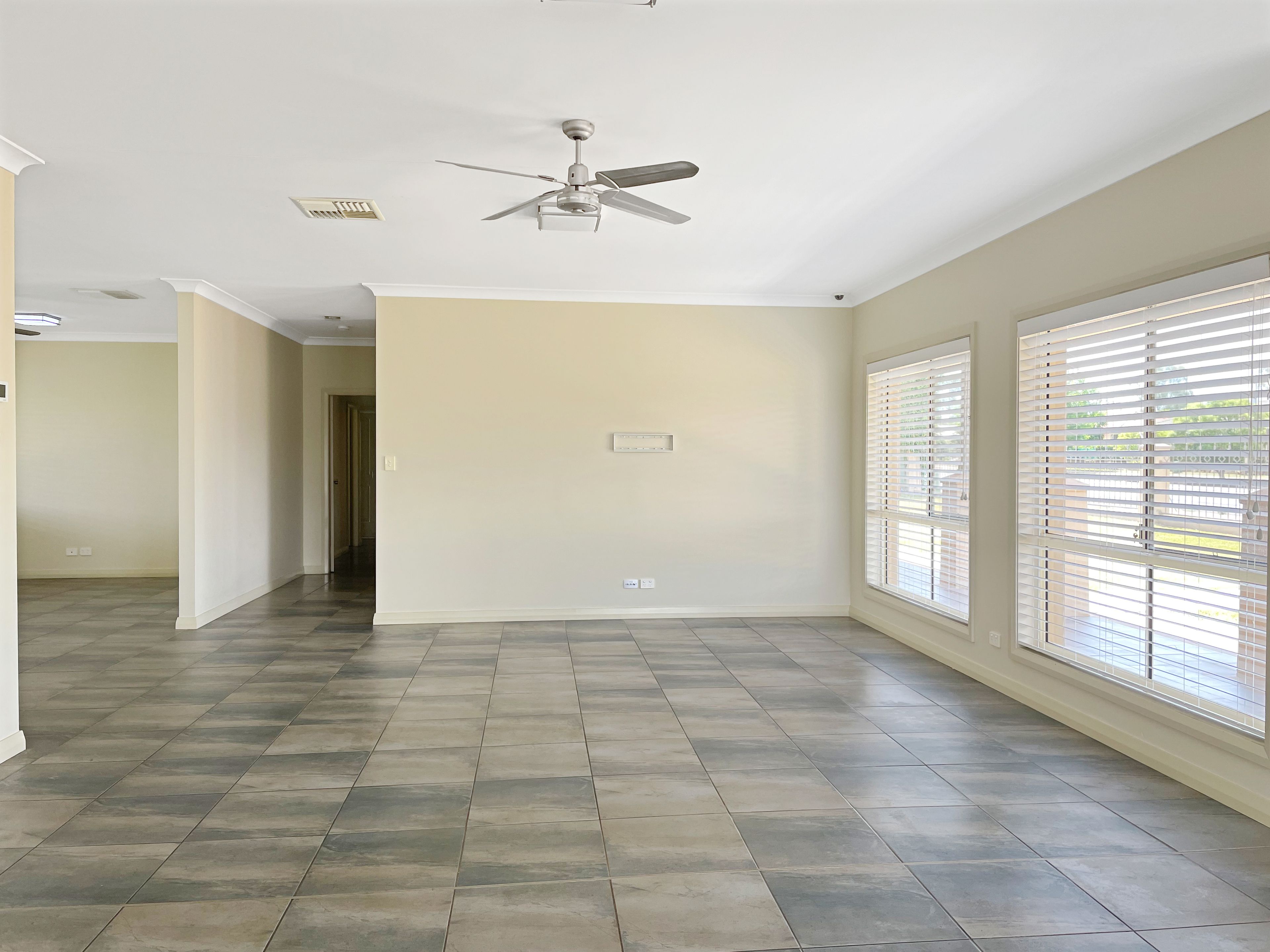 149 Boundary Road — photo 3 of 12