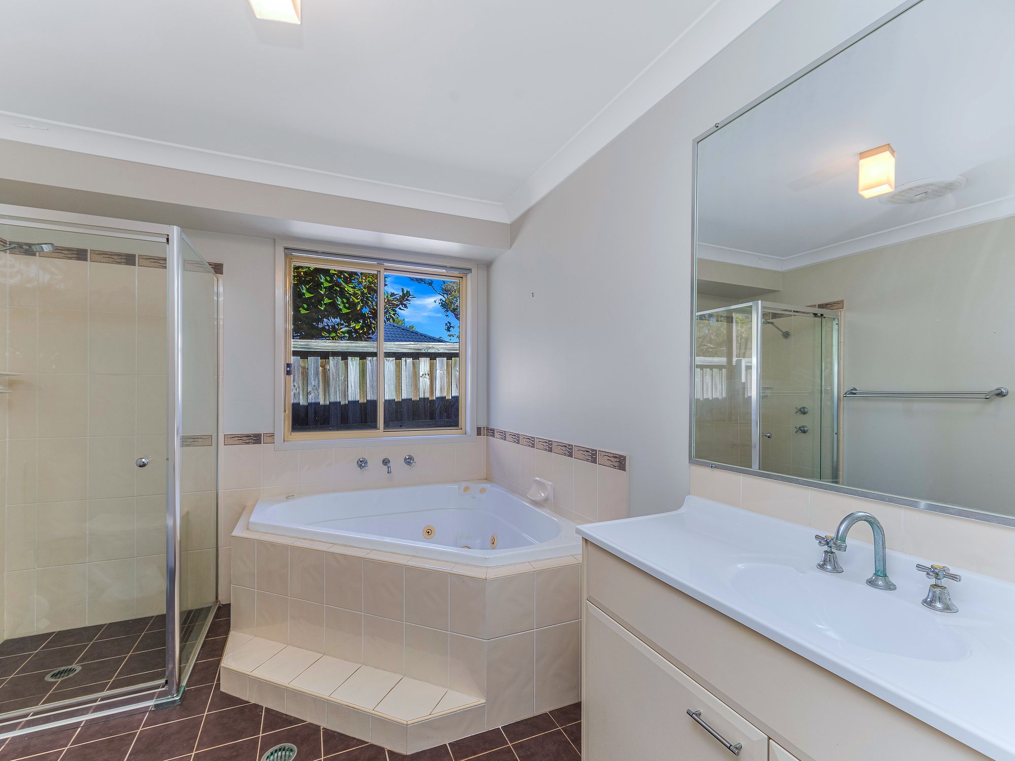 23 Windward Crescent — photo 9 of 13
