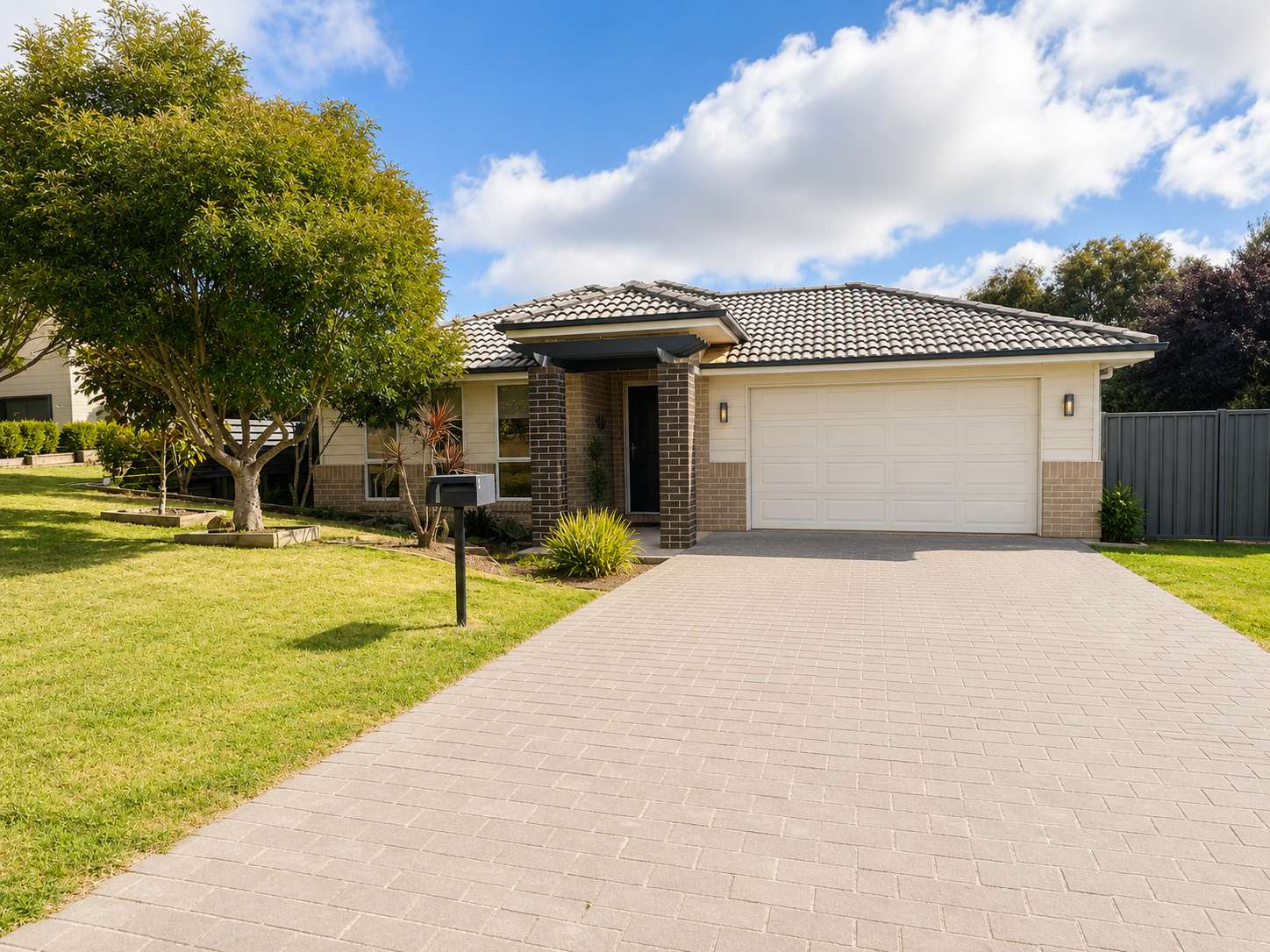 7 Murphy Place — photo from Ray White Goulburn