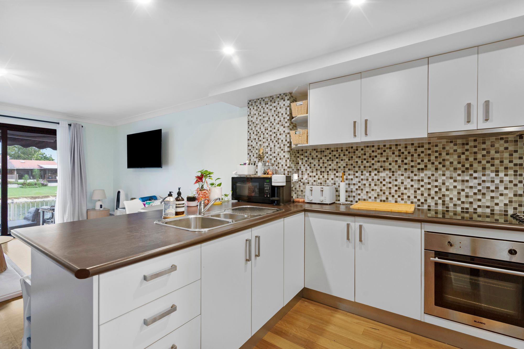 8/17-19 Aquila Court, Mermaid Waters, QLD 4218