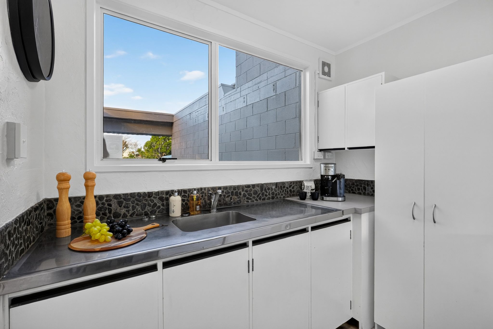 4/3 Glen Road, Browns Bay, North Shore City