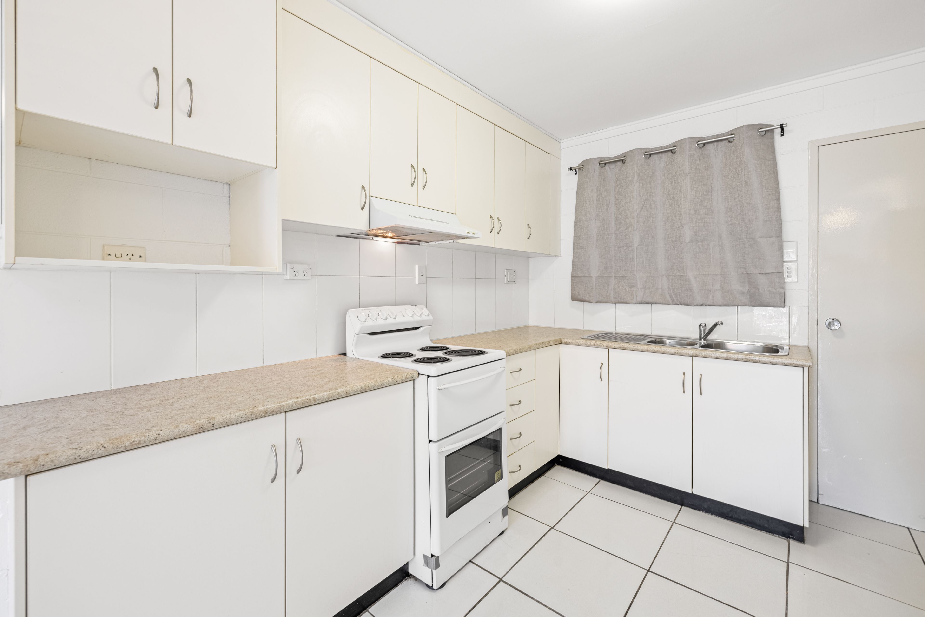 4/26C Upward Street, Cairns North, QLD 4870