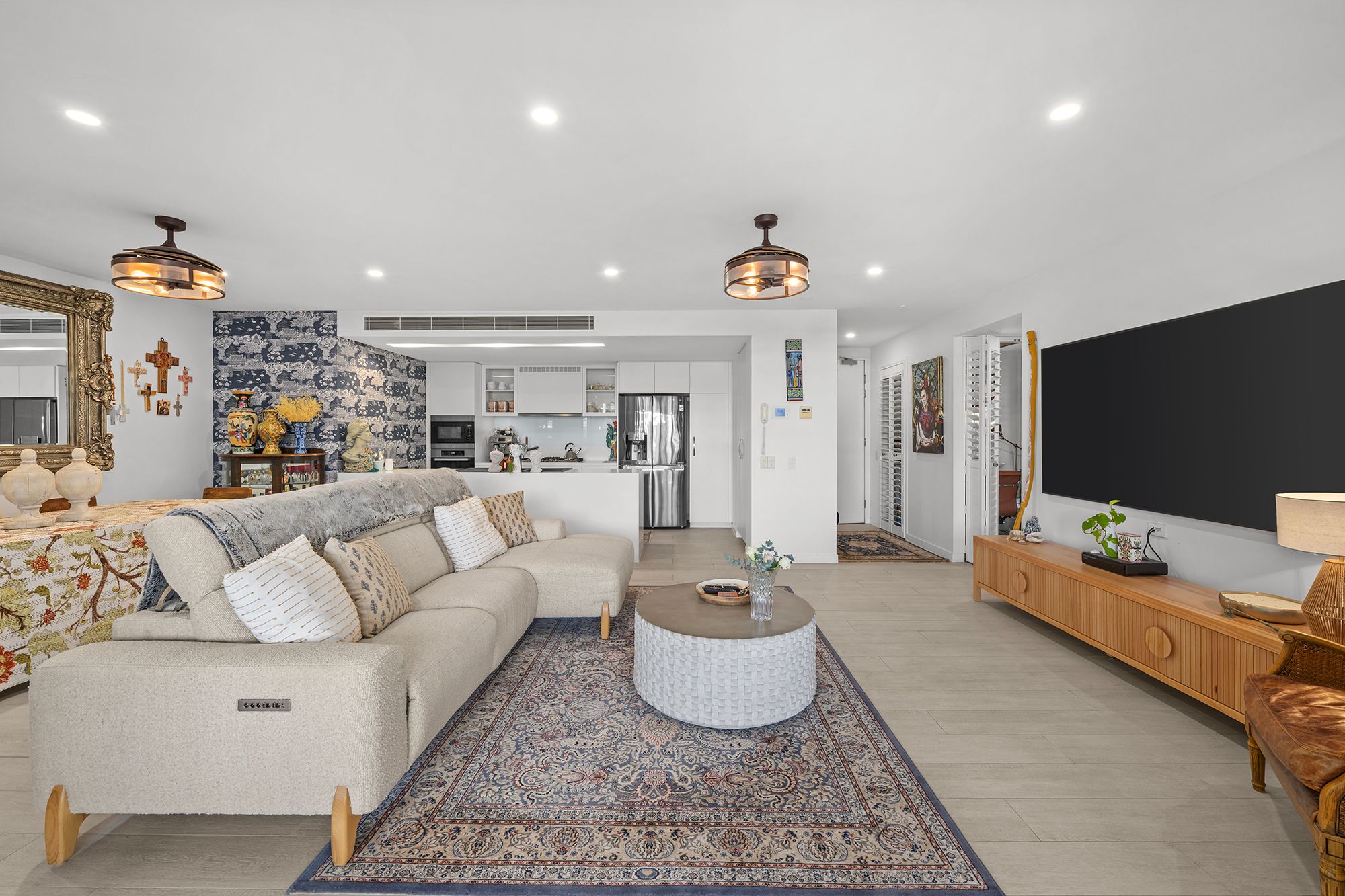 6103/323 Bayview Street — photo 11 of 27