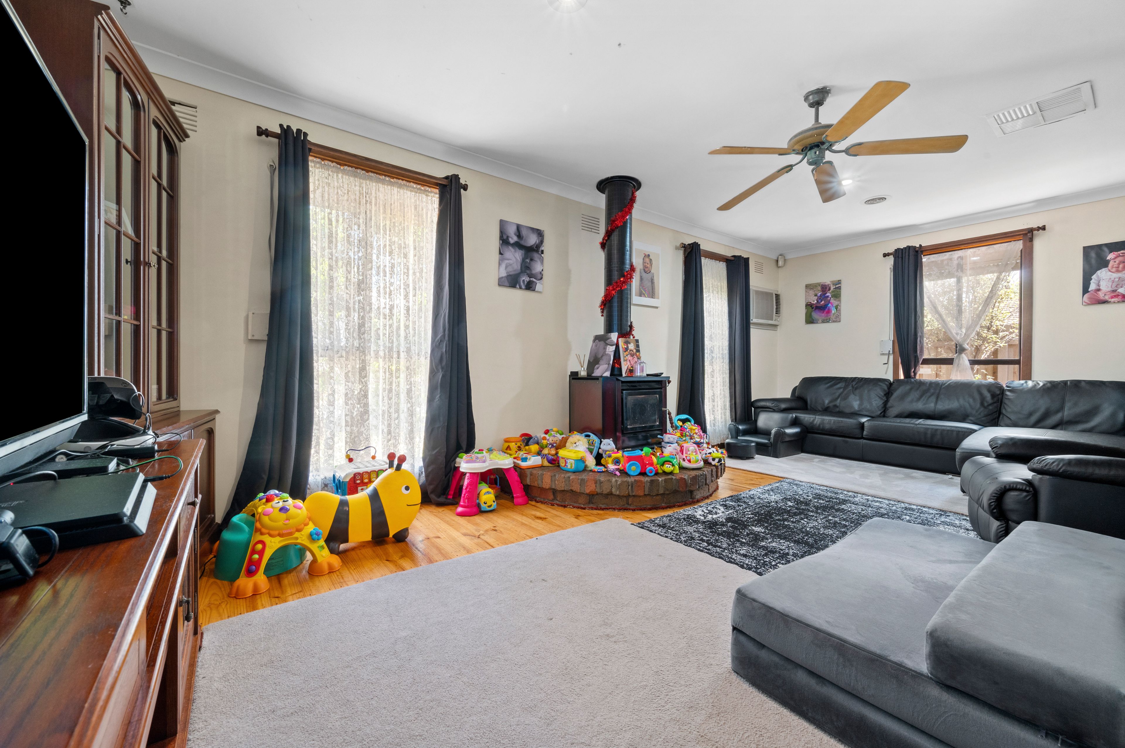 1 Eaton Street, Melton South, VIC 3338
