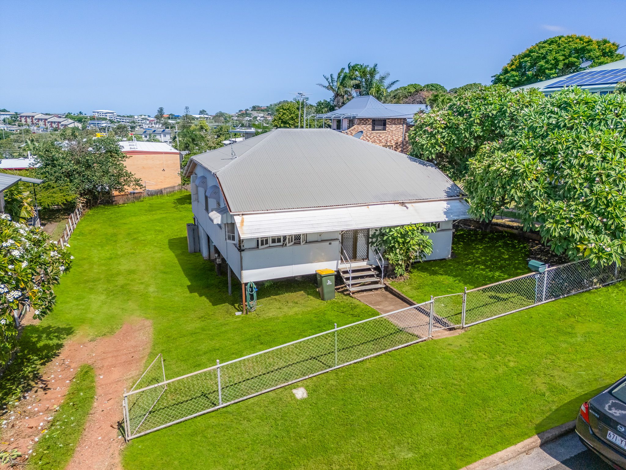 18 Kent Street, West Gladstone, QLD 4680