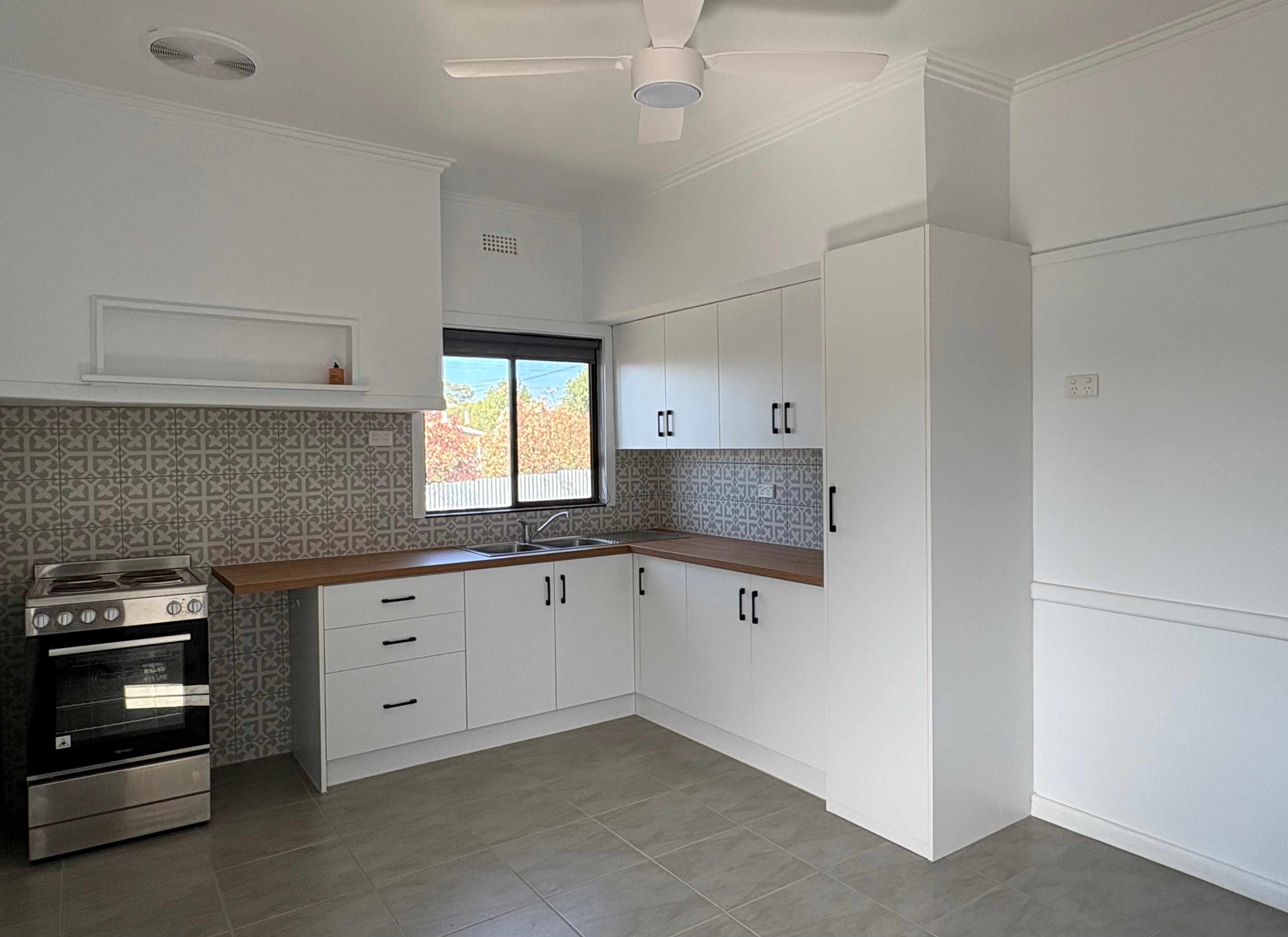 2 Russell Street — photo 7 of 9