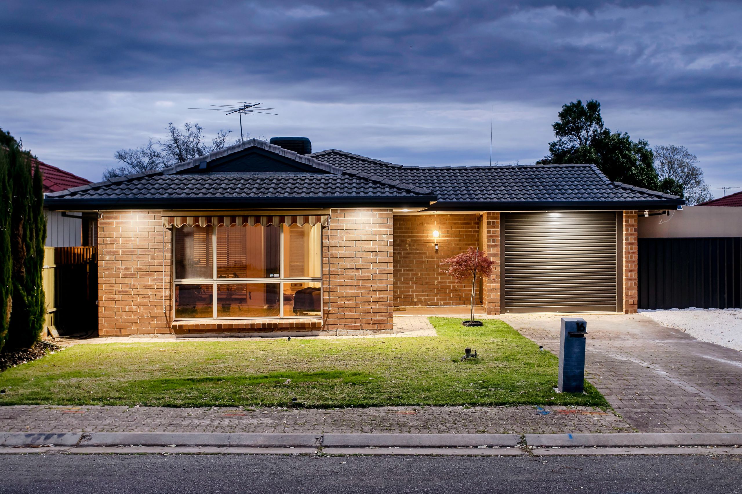 16 Barossa Way, Woodcroft SA 5162