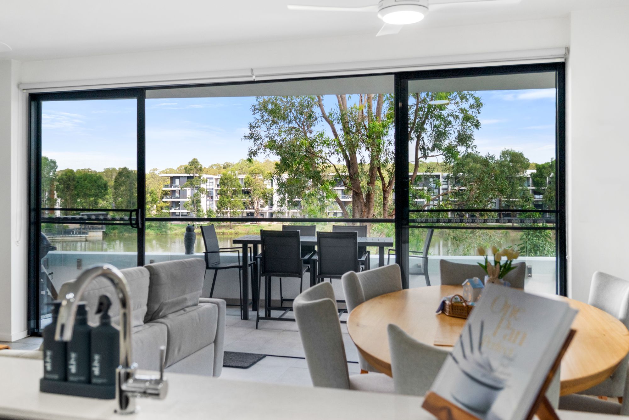 106/1 Caribbean Promenade, Jordan Springs, NSW