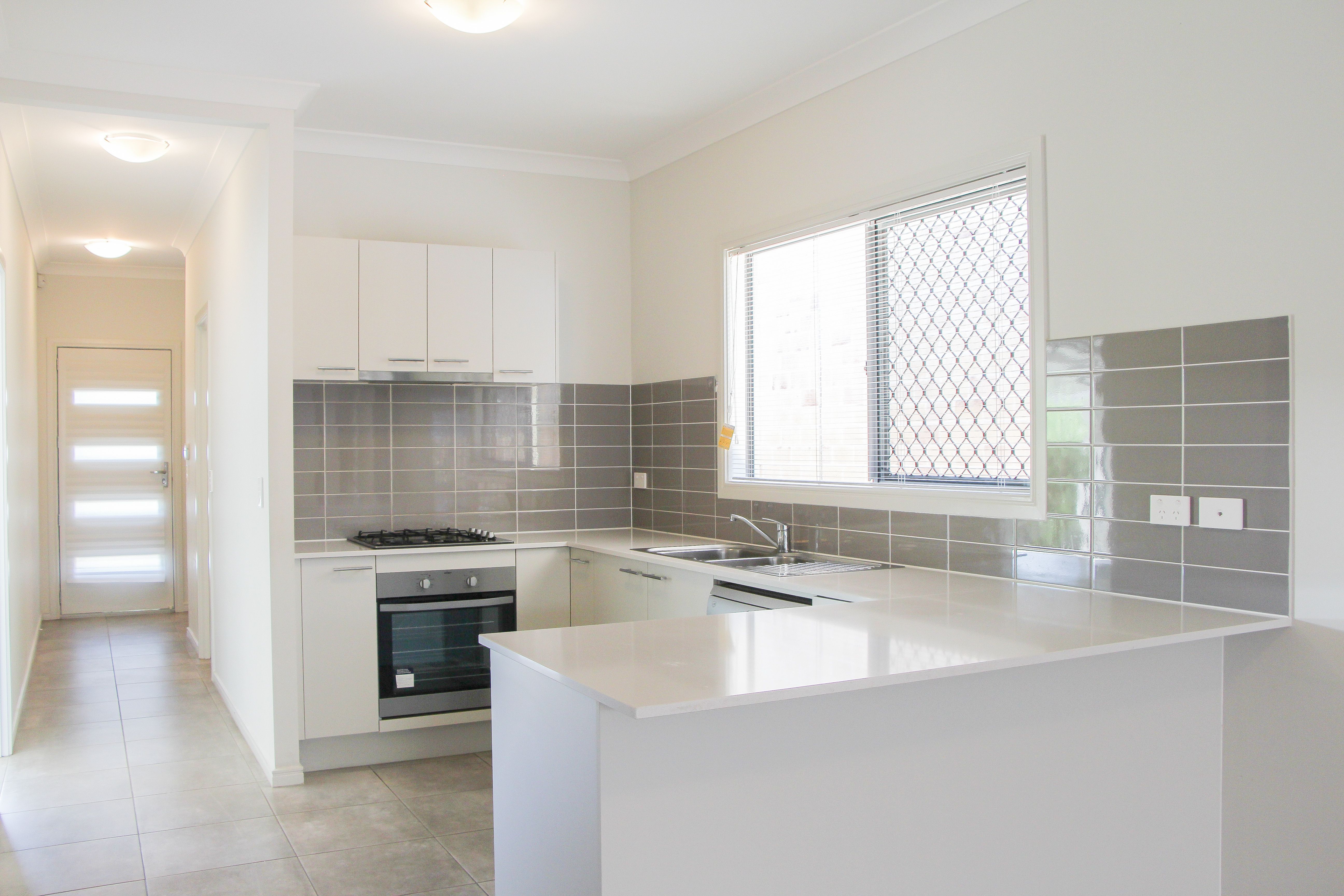 11 Santiago Crescent, SPRING MOUNTAIN, QLD 4300